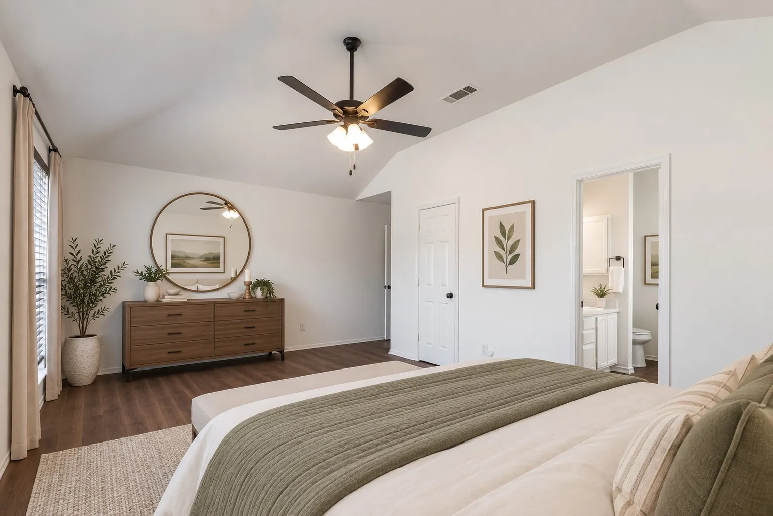Single Family Residence For Sale in Tarrant County , 7217 Mccoy Drive, Watauga, Texas 76148, 4 Bedroom, 3 Bathroom, 2 Garage spaces, 2,363 Sqft, built in 1987, mls#21386161, Real Estate Agent in Watauga, Homes For Sale in Tarrant county, Homes For Sale in Watauga, Realtor in Watauga Texas, Real Estate Brokerage Independent Realty Texas, Luminita Cordes Realtor