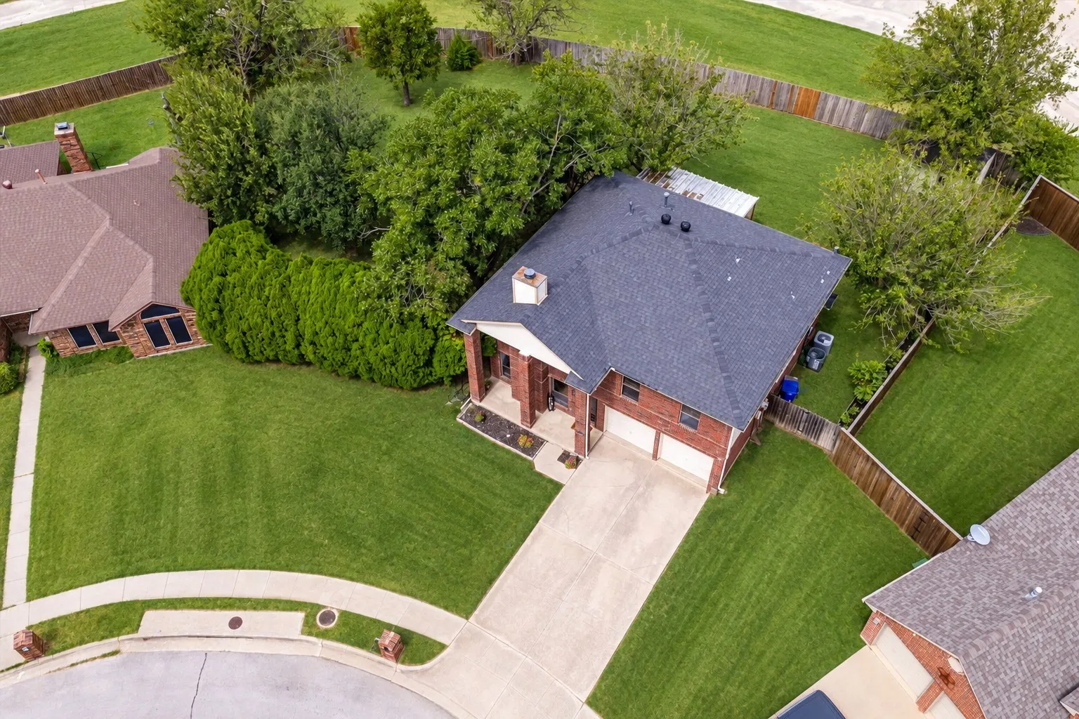 Single Family Residence For Sale in Tarrant County , 7217 Mccoy Drive, Watauga, Texas 76148, 4 Bedroom, 3 Bathroom, 2 Garage spaces, 2,363 Sqft, built in 1987, mls#21386161, Real Estate Agent in Watauga, Homes For Sale in Tarrant county, Homes For Sale in Watauga, Realtor in Watauga Texas, Real Estate Brokerage Independent Realty Texas, Luminita Cordes Realtor