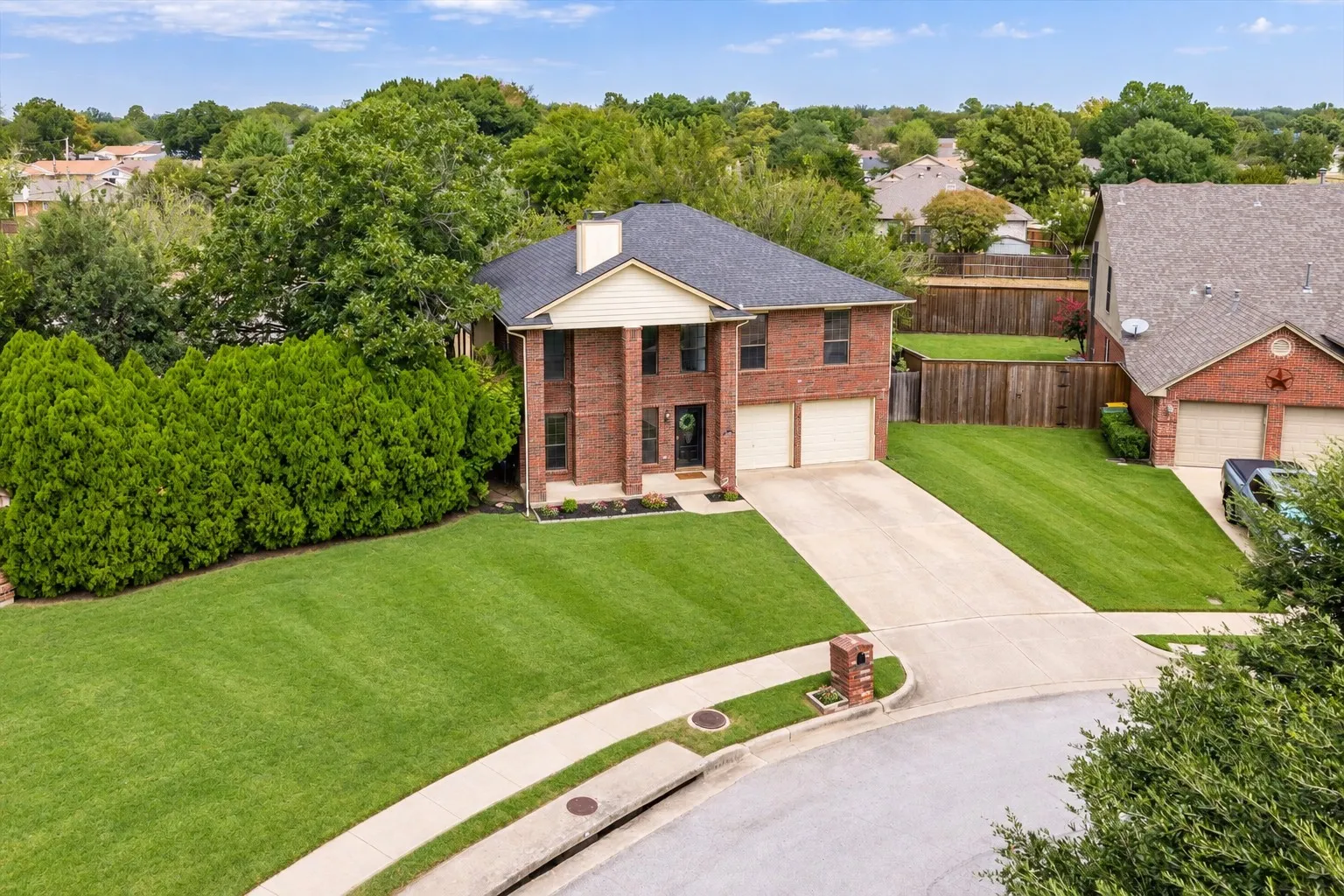 Single Family Residence For Sale in Tarrant County , 7217 Mccoy Drive, Watauga, Texas 76148, 4 Bedroom, 3 Bathroom, 2 Garage spaces, 2,363 Sqft, built in 1987, mls#21386161, Real Estate Agent in Watauga, Homes For Sale in Tarrant county, Homes For Sale in Watauga, Realtor in Watauga Texas, Real Estate Brokerage Independent Realty Texas, Luminita Cordes Realtor
