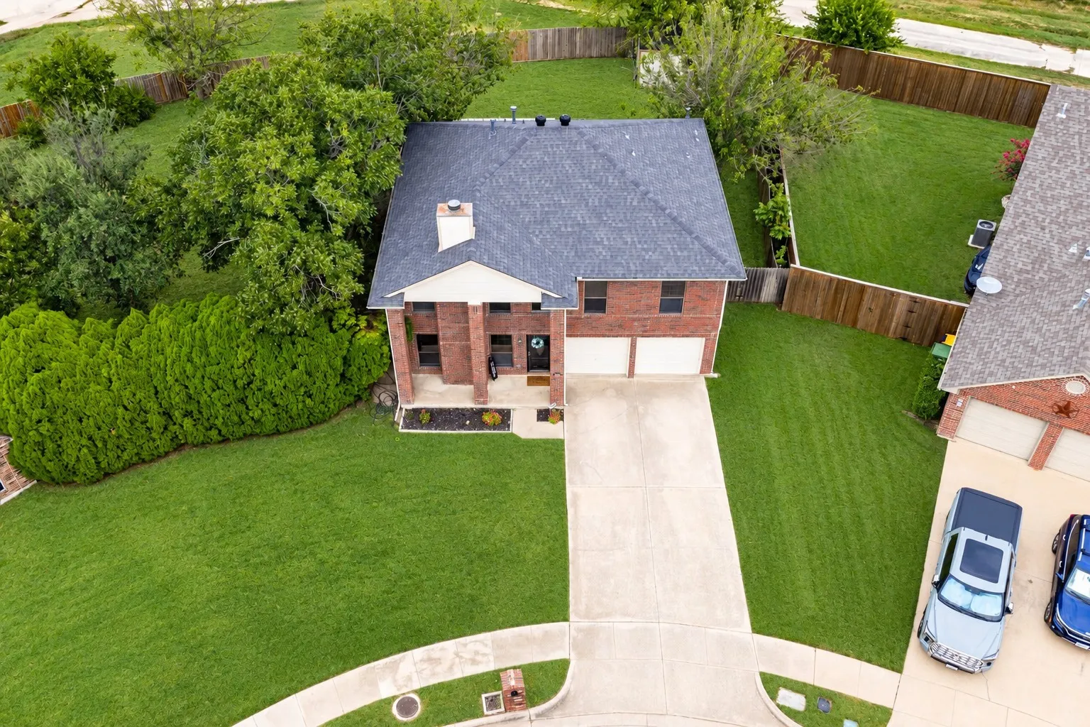 Single Family Residence For Sale in Tarrant County , 7217 Mccoy Drive, Watauga, Texas 76148, 4 Bedroom, 3 Bathroom, 2 Garage spaces, 2,363 Sqft, built in 1987, mls#21386161, Real Estate Agent in Watauga, Homes For Sale in Tarrant county, Homes For Sale in Watauga, Realtor in Watauga Texas, Real Estate Brokerage Independent Realty Texas, Luminita Cordes Realtor