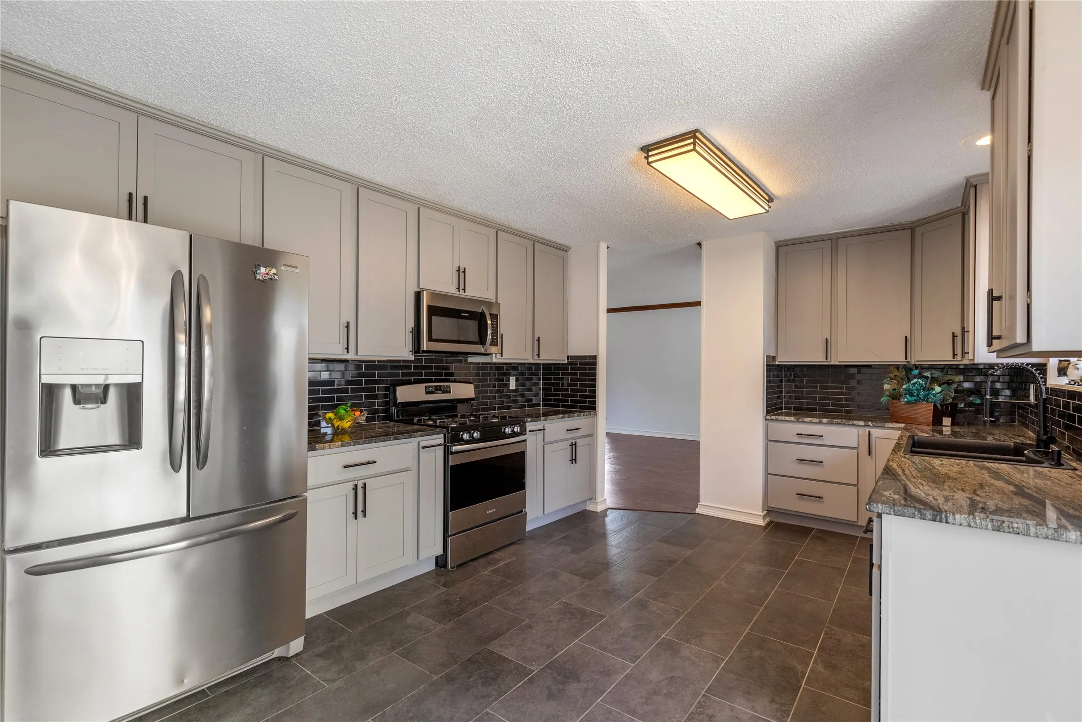 Single Family Residence For Sale in Tarrant County , 7217 Mccoy Drive, Watauga, Texas 76148, 4 Bedroom, 3 Bathroom, 2 Garage spaces, 2,363 Sqft, built in 1987, mls#21386161, Real Estate Agent in Watauga, Homes For Sale in Tarrant county, Homes For Sale in Watauga, Realtor in Watauga Texas, Real Estate Brokerage Independent Realty Texas, Luminita Cordes Realtor