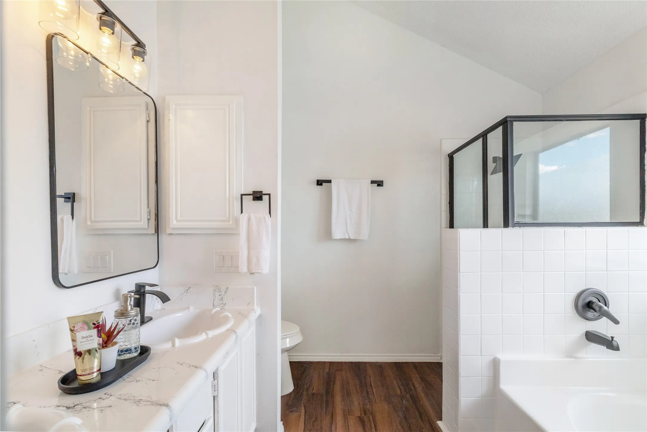 Single Family Residence For Sale in Tarrant County , 7217 Mccoy Drive, Watauga, Texas 76148, 4 Bedroom, 3 Bathroom, 2 Garage spaces, 2,363 Sqft, built in 1987, mls#21386161, Real Estate Agent in Watauga, Homes For Sale in Tarrant county, Homes For Sale in Watauga, Realtor in Watauga Texas, Real Estate Brokerage Independent Realty Texas, Luminita Cordes Realtor