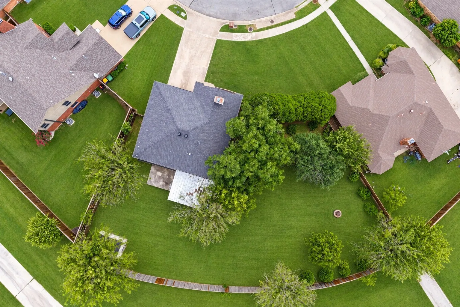 Single Family Residence For Sale in Tarrant County , 7217 Mccoy Drive, Watauga, Texas 76148, 4 Bedroom, 3 Bathroom, 2 Garage spaces, 2,363 Sqft, built in 1987, mls#21386161, Real Estate Agent in Watauga, Homes For Sale in Tarrant county, Homes For Sale in Watauga, Realtor in Watauga Texas, Real Estate Brokerage Independent Realty Texas, Luminita Cordes Realtor