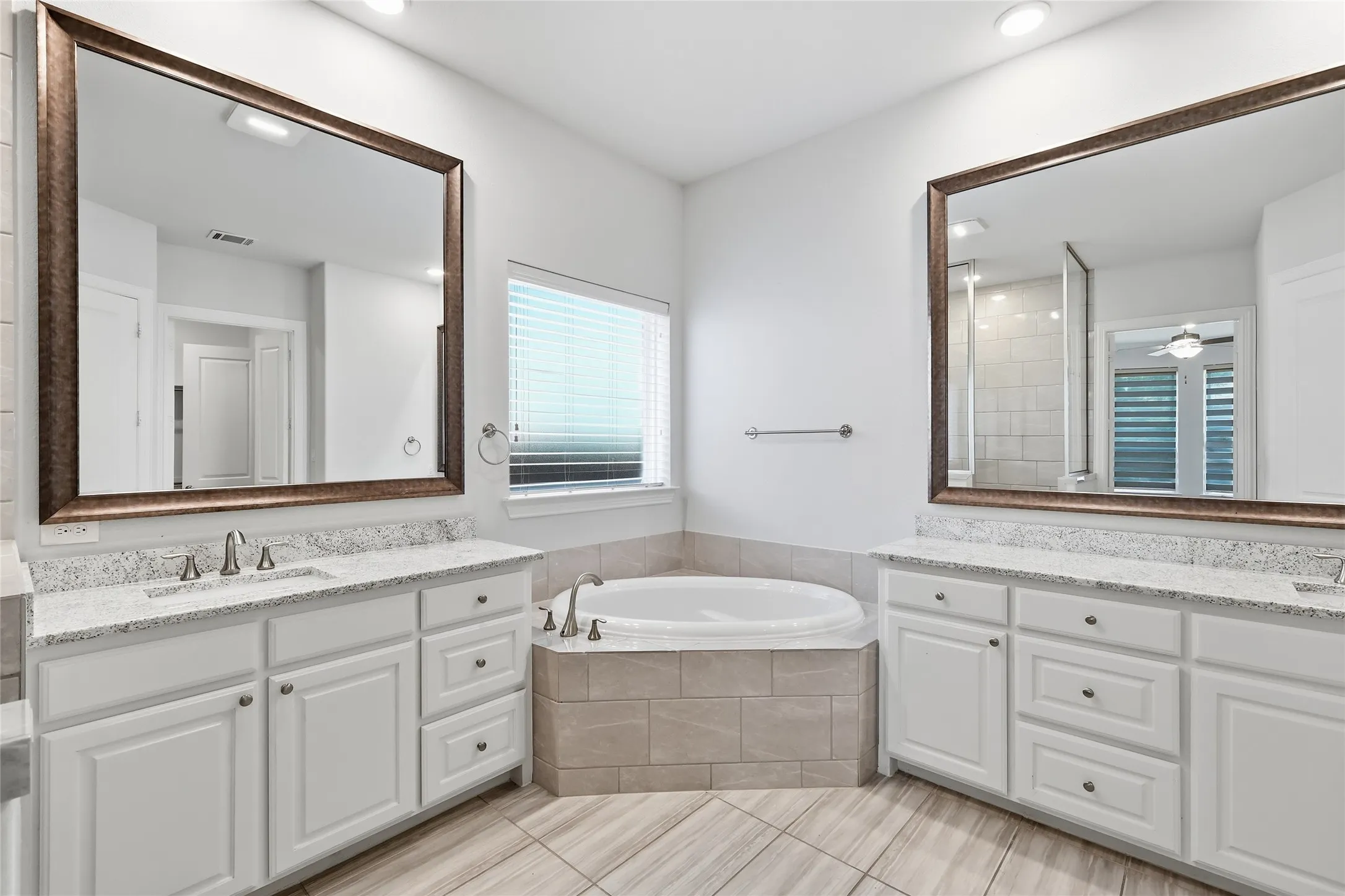 Single Family Residence For Rent in Collin County , 2101 Hebert Court, Mc Kinney, Texas 75071, 5 Bedroom, 5 Bathroom, 2 Garage spaces, 3,729 Sqft, built in 2021, mls#21389282, Real Estate Agent in Mc Kinney, Homes For Rent in Collin county, Homes For Rent in Mc Kinney, Realtor in Mc Kinney Texas, Real Estate Brokerage Independent Realty Texas, Luminita Cordes Realtor