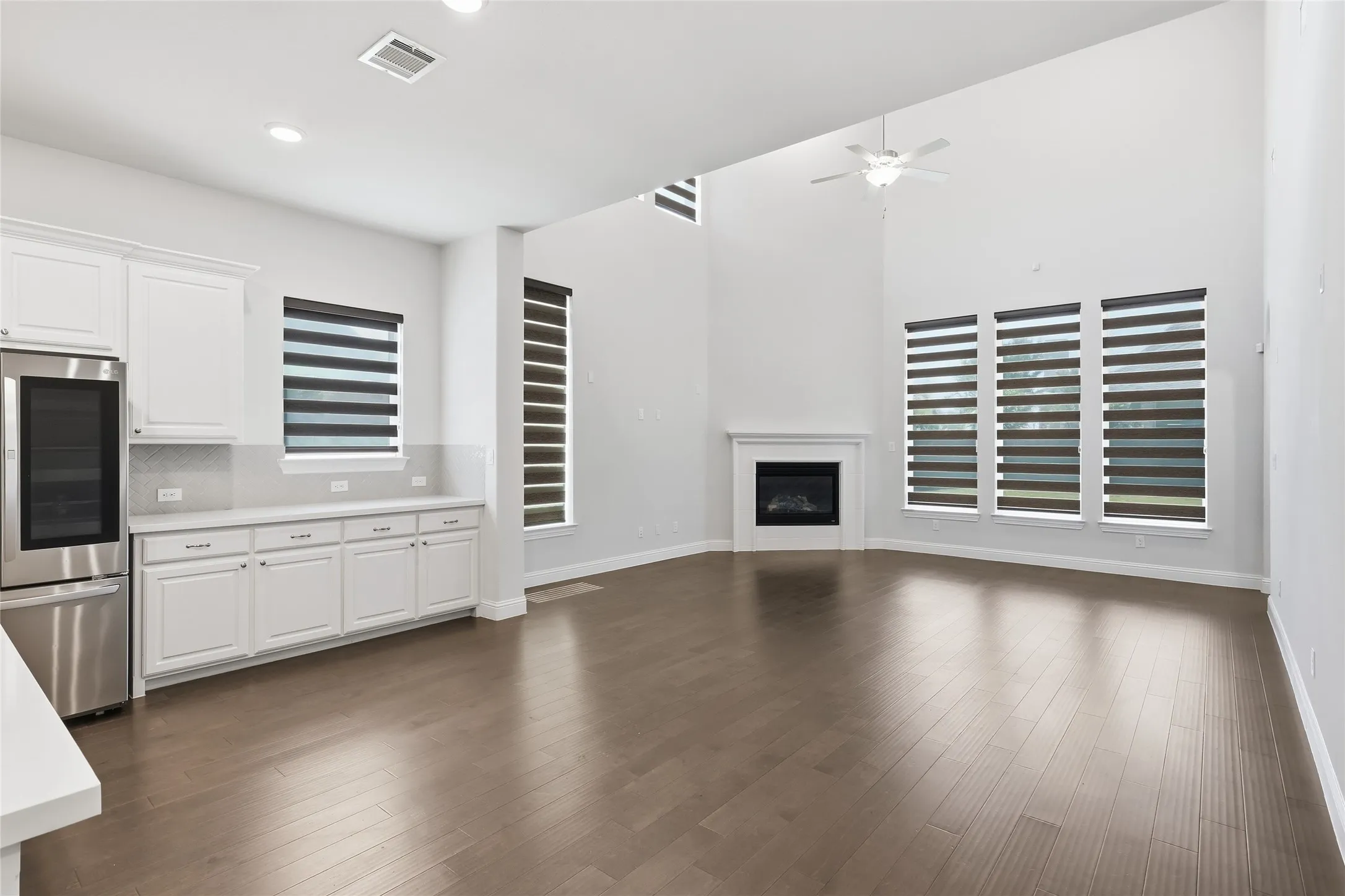 Single Family Residence For Rent in Collin County , 2101 Hebert Court, Mc Kinney, Texas 75071, 5 Bedroom, 5 Bathroom, 2 Garage spaces, 3,729 Sqft, built in 2021, mls#21389282, Real Estate Agent in Mc Kinney, Homes For Rent in Collin county, Homes For Rent in Mc Kinney, Realtor in Mc Kinney Texas, Real Estate Brokerage Independent Realty Texas, Luminita Cordes Realtor