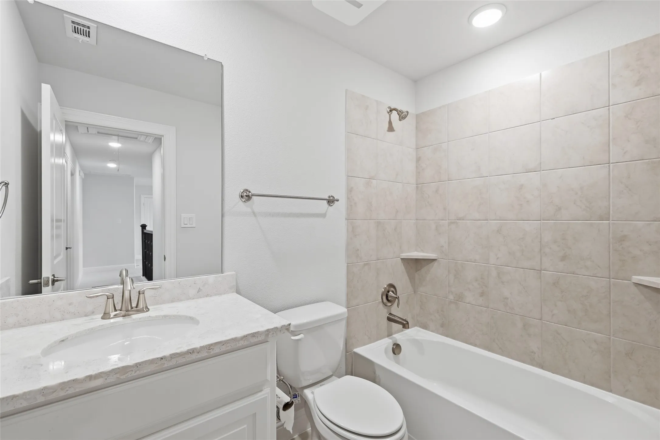Single Family Residence For Rent in Collin County , 2101 Hebert Court, Mc Kinney, Texas 75071, 5 Bedroom, 5 Bathroom, 2 Garage spaces, 3,729 Sqft, built in 2021, mls#21389282, Real Estate Agent in Mc Kinney, Homes For Rent in Collin county, Homes For Rent in Mc Kinney, Realtor in Mc Kinney Texas, Real Estate Brokerage Independent Realty Texas, Luminita Cordes Realtor