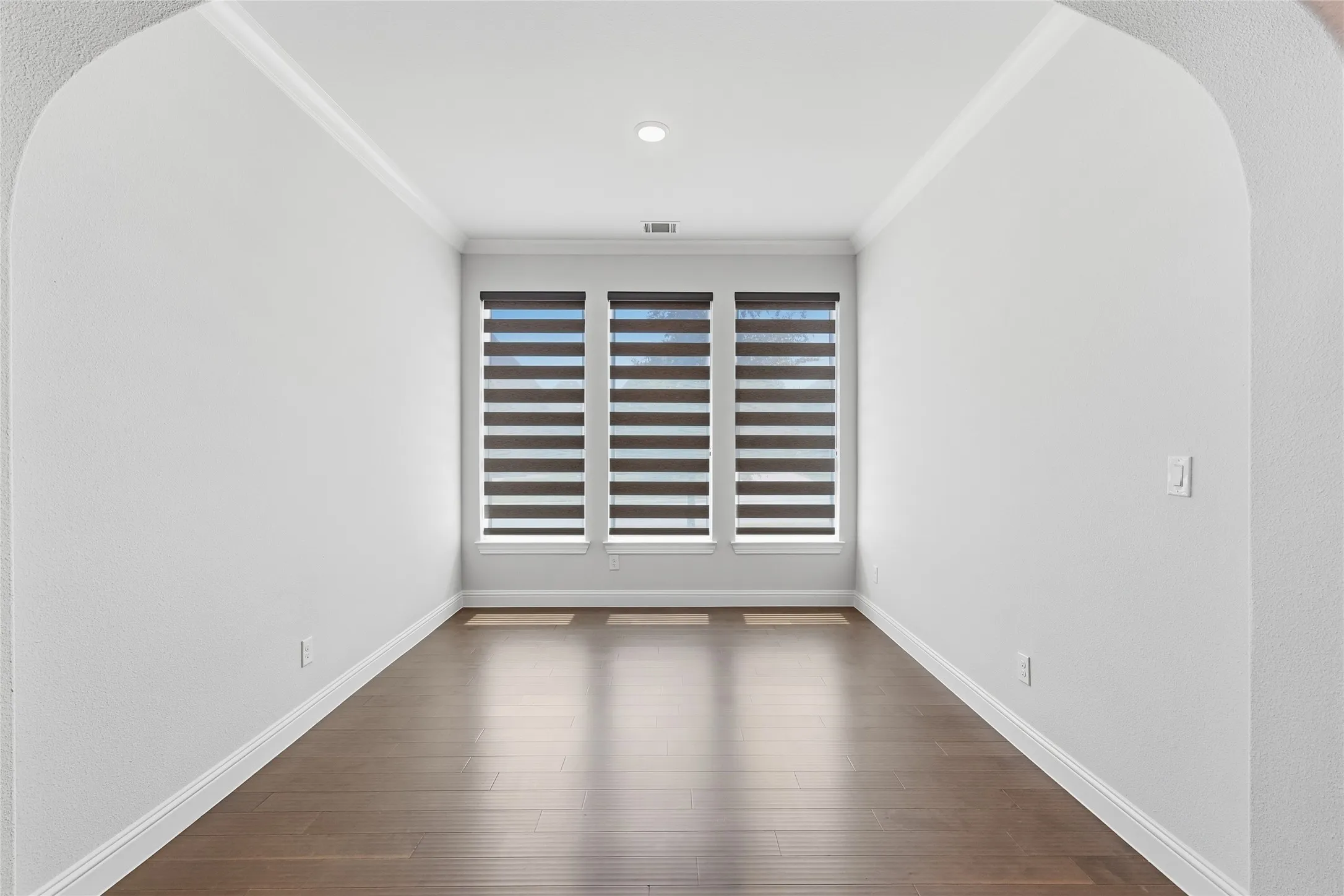 Single Family Residence For Rent in Collin County , 2101 Hebert Court, Mc Kinney, Texas 75071, 5 Bedroom, 5 Bathroom, 2 Garage spaces, 3,729 Sqft, built in 2021, mls#21389282, Real Estate Agent in Mc Kinney, Homes For Rent in Collin county, Homes For Rent in Mc Kinney, Realtor in Mc Kinney Texas, Real Estate Brokerage Independent Realty Texas, Luminita Cordes Realtor