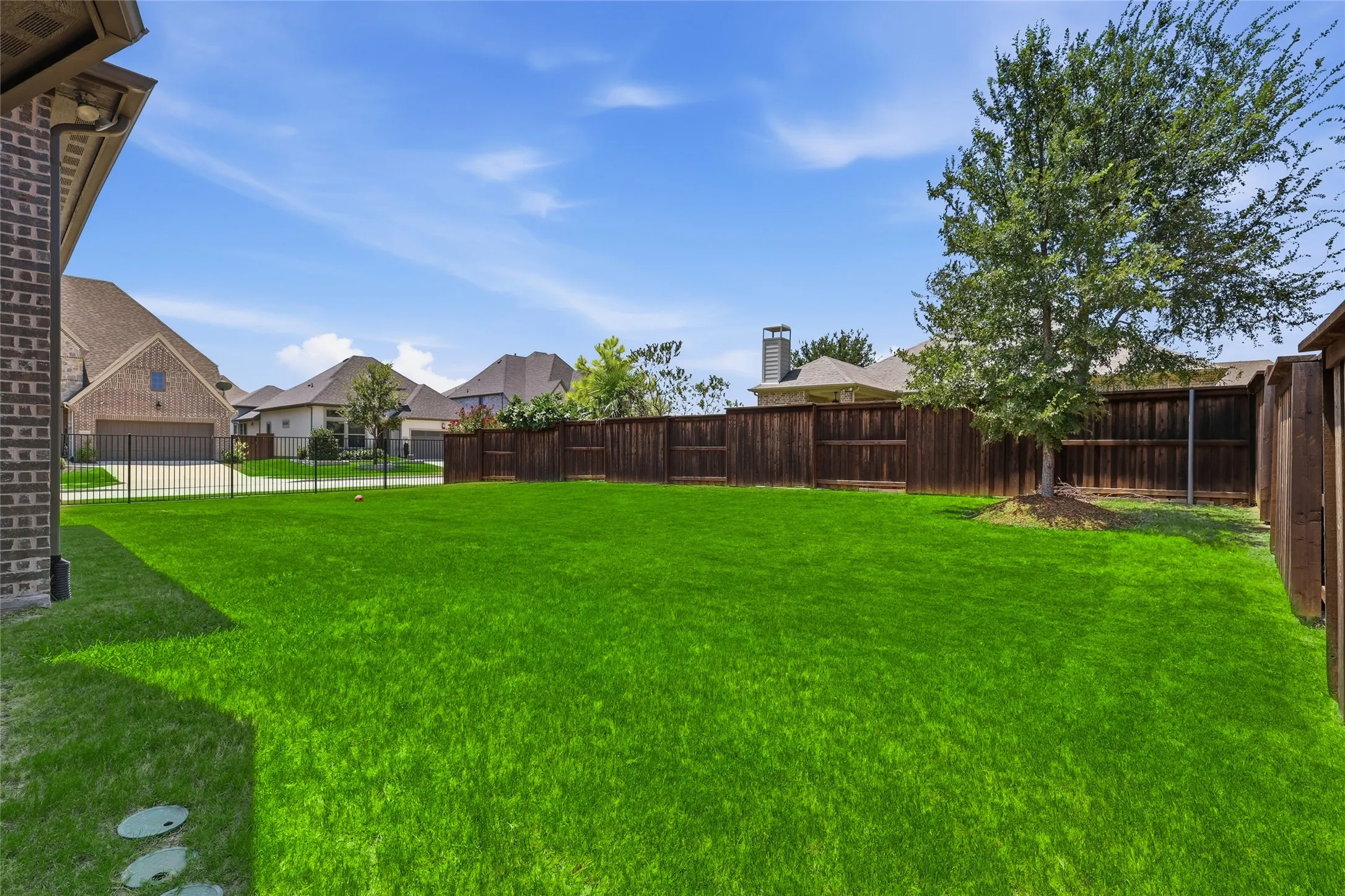 Single Family Residence For Rent in Collin County , 2101 Hebert Court, Mc Kinney, Texas 75071, 5 Bedroom, 5 Bathroom, 2 Garage spaces, 3,729 Sqft, built in 2021, mls#21389282, Real Estate Agent in Mc Kinney, Homes For Rent in Collin county, Homes For Rent in Mc Kinney, Realtor in Mc Kinney Texas, Real Estate Brokerage Independent Realty Texas, Luminita Cordes Realtor