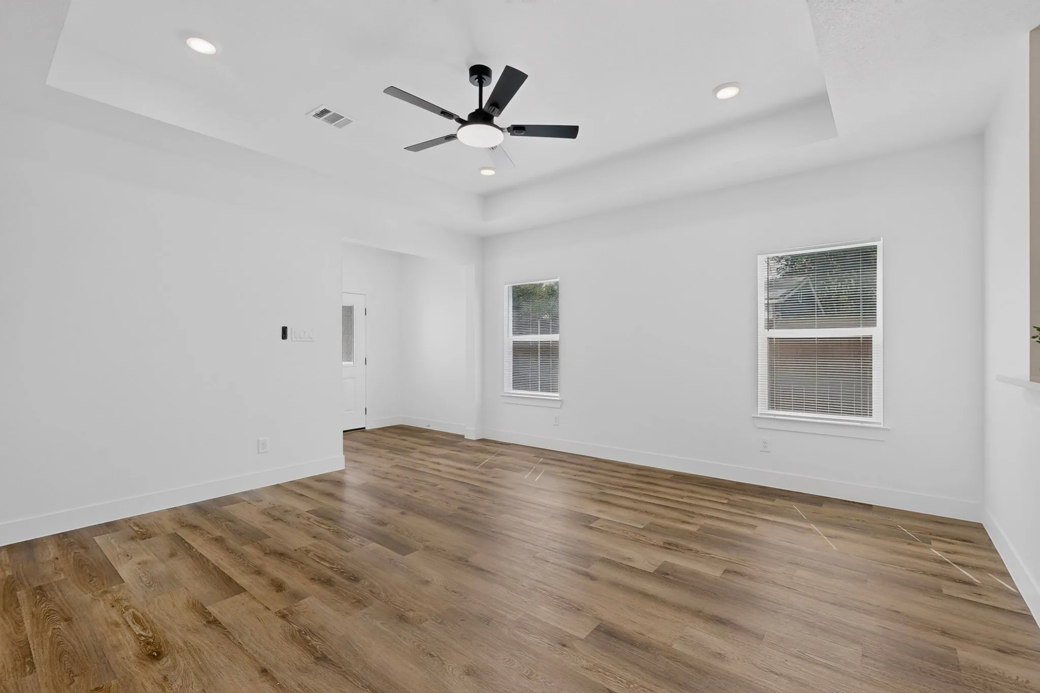 Single Family Residence For Sale in Navarro County , 1308 E Collin Street, Corsicana, Texas 75110, 3 Bedroom, 2 Bathroom, 2 Garage spaces, 1,527 Sqft, built in 2026, mls#21387675, Real Estate Agent in Corsicana, Homes For Sale in Navarro county, Homes For Sale in Corsicana, Realtor in Corsicana Texas, Real Estate Brokerage Independent Realty Texas, Luminita Cordes Realtor