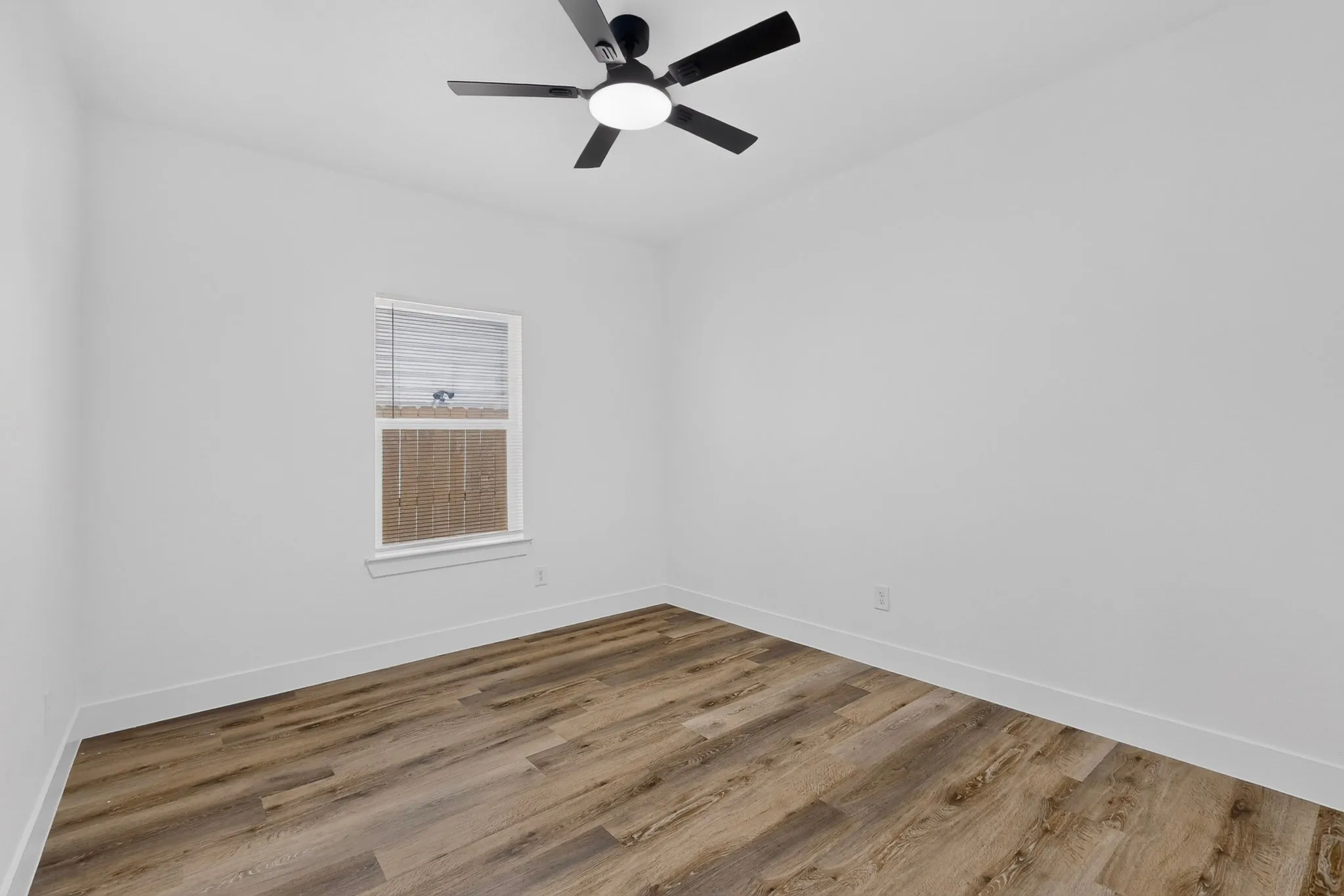 Single Family Residence For Sale in Navarro County , 1308 E Collin Street, Corsicana, Texas 75110, 3 Bedroom, 2 Bathroom, 2 Garage spaces, 1,527 Sqft, built in 2026, mls#21387675, Real Estate Agent in Corsicana, Homes For Sale in Navarro county, Homes For Sale in Corsicana, Realtor in Corsicana Texas, Real Estate Brokerage Independent Realty Texas, Luminita Cordes Realtor