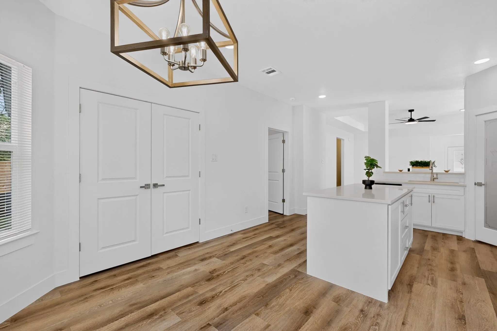 Single Family Residence For Sale in Navarro County , 1308 E Collin Street, Corsicana, Texas 75110, 3 Bedroom, 2 Bathroom, 2 Garage spaces, 1,527 Sqft, built in 2026, mls#21387675, Real Estate Agent in Corsicana, Homes For Sale in Navarro county, Homes For Sale in Corsicana, Realtor in Corsicana Texas, Real Estate Brokerage Independent Realty Texas, Luminita Cordes Realtor