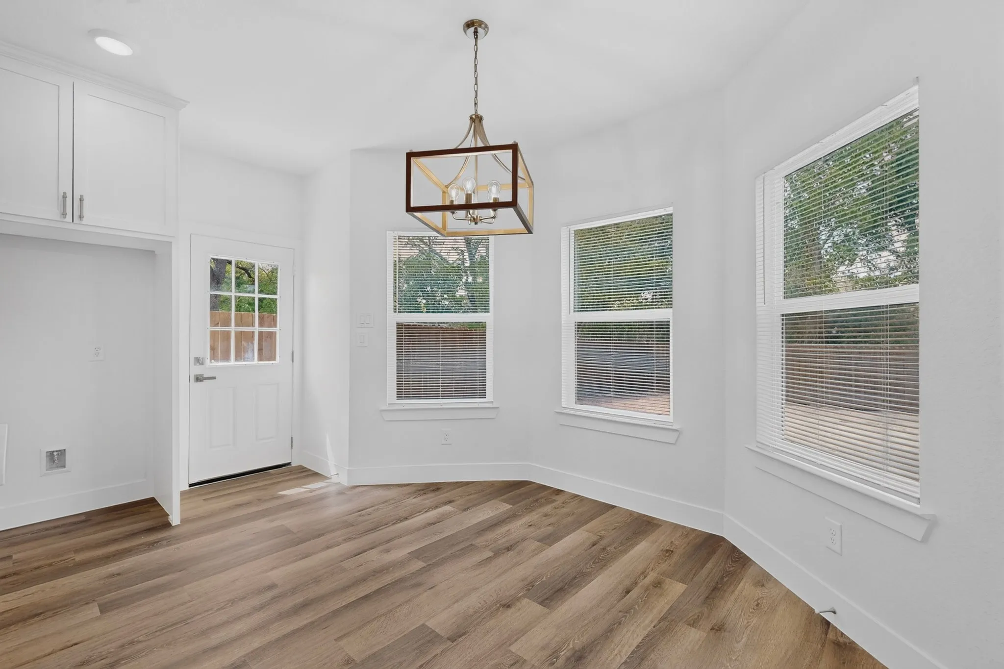 Single Family Residence For Sale in Navarro County , 1308 E Collin Street, Corsicana, Texas 75110, 3 Bedroom, 2 Bathroom, 2 Garage spaces, 1,527 Sqft, built in 2026, mls#21387675, Real Estate Agent in Corsicana, Homes For Sale in Navarro county, Homes For Sale in Corsicana, Realtor in Corsicana Texas, Real Estate Brokerage Independent Realty Texas, Luminita Cordes Realtor