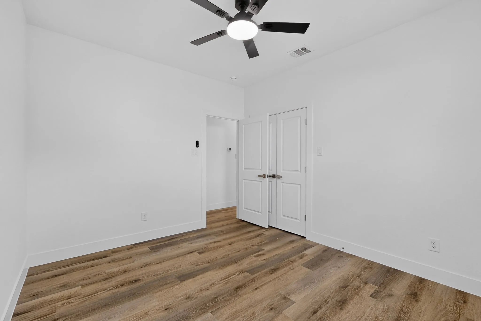 Single Family Residence For Sale in Navarro County , 1308 E Collin Street, Corsicana, Texas 75110, 3 Bedroom, 2 Bathroom, 2 Garage spaces, 1,527 Sqft, built in 2026, mls#21387675, Real Estate Agent in Corsicana, Homes For Sale in Navarro county, Homes For Sale in Corsicana, Realtor in Corsicana Texas, Real Estate Brokerage Independent Realty Texas, Luminita Cordes Realtor