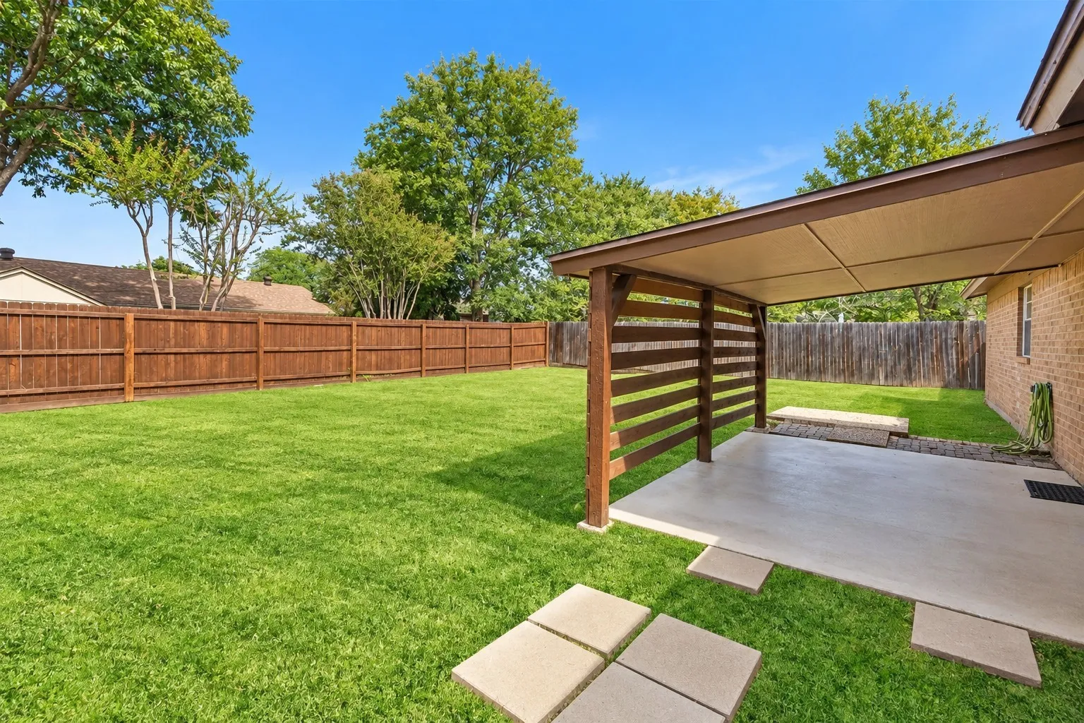 Single Family Residence For Sale in Tarrant County , 6645 Harrison Way, Watauga, Texas 76148, 3 Bedroom, 2 Bathroom, 2 Garage spaces, 1,214 Sqft, built in 1974, mls#21387656, Real Estate Agent in Watauga, Homes For Sale in Tarrant county, Homes For Sale in Watauga, Realtor in Watauga Texas, Real Estate Brokerage Independent Realty Texas, Luminita Cordes Realtor