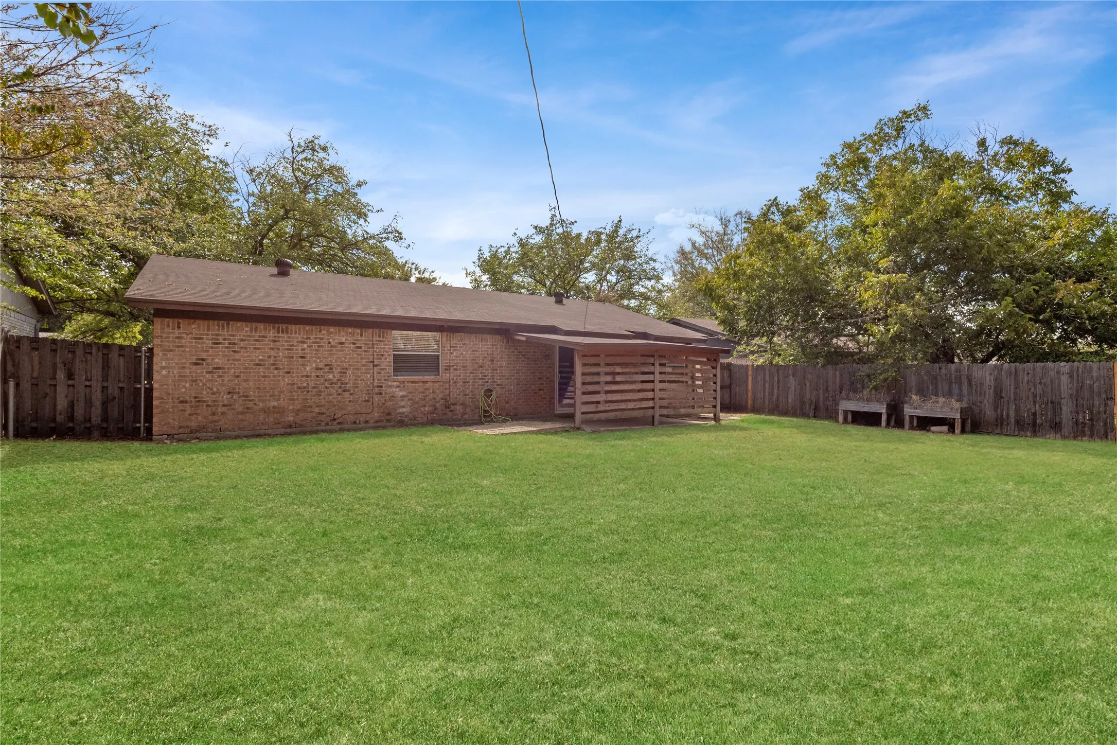 Single Family Residence For Sale in Tarrant County , 6645 Harrison Way, Watauga, Texas 76148, 3 Bedroom, 2 Bathroom, 2 Garage spaces, 1,214 Sqft, built in 1974, mls#21387656, Real Estate Agent in Watauga, Homes For Sale in Tarrant county, Homes For Sale in Watauga, Realtor in Watauga Texas, Real Estate Brokerage Independent Realty Texas, Luminita Cordes Realtor