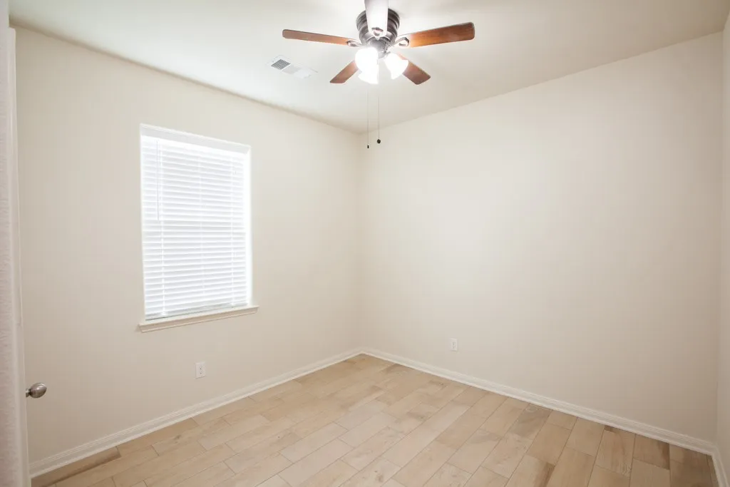 Single Family Residence For Rent in Collin County , 128 Tennyson Street, Anna, Texas 75409, 3 Bedroom, 2 Bathroom, 2 Garage spaces, 1,904 Sqft, built in 2013, mls#21389304, Real Estate Agent in Anna, Homes For Rent in Collin county, Homes For Rent in Anna, Realtor in Anna Texas, Real Estate Brokerage Independent Realty Texas, Luminita Cordes Realtor