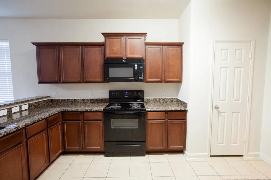 Single Family Residence For Rent in Collin County , 128 Tennyson Street, Anna, Texas 75409, 3 Bedroom, 2 Bathroom, 2 Garage spaces, 1,904 Sqft, built in 2013, mls#21389304, Real Estate Agent in Anna, Homes For Rent in Collin county, Homes For Rent in Anna, Realtor in Anna Texas, Real Estate Brokerage Independent Realty Texas, Luminita Cordes Realtor