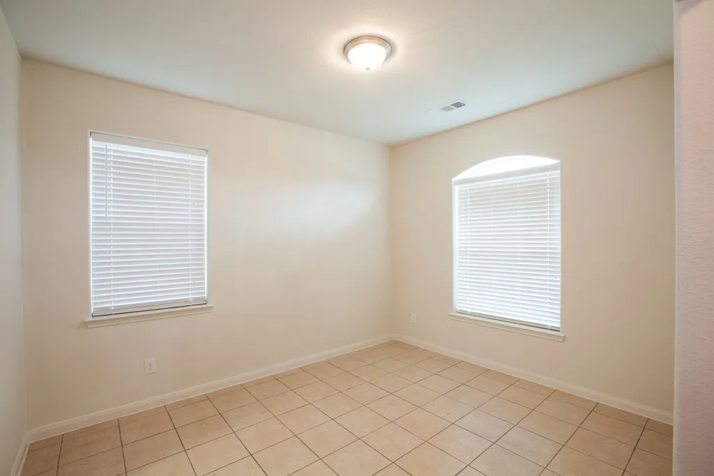 Single Family Residence For Rent in Collin County , 128 Tennyson Street, Anna, Texas 75409, 3 Bedroom, 2 Bathroom, 2 Garage spaces, 1,904 Sqft, built in 2013, mls#21389304, Real Estate Agent in Anna, Homes For Rent in Collin county, Homes For Rent in Anna, Realtor in Anna Texas, Real Estate Brokerage Independent Realty Texas, Luminita Cordes Realtor