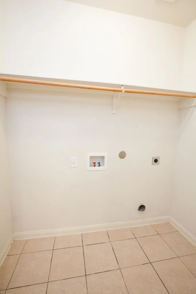 Single Family Residence For Rent in Collin County , 128 Tennyson Street, Anna, Texas 75409, 3 Bedroom, 2 Bathroom, 2 Garage spaces, 1,904 Sqft, built in 2013, mls#21389304, Real Estate Agent in Anna, Homes For Rent in Collin county, Homes For Rent in Anna, Realtor in Anna Texas, Real Estate Brokerage Independent Realty Texas, Luminita Cordes Realtor