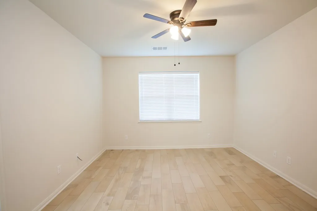 Single Family Residence For Rent in Collin County , 128 Tennyson Street, Anna, Texas 75409, 3 Bedroom, 2 Bathroom, 2 Garage spaces, 1,904 Sqft, built in 2013, mls#21389304, Real Estate Agent in Anna, Homes For Rent in Collin county, Homes For Rent in Anna, Realtor in Anna Texas, Real Estate Brokerage Independent Realty Texas, Luminita Cordes Realtor