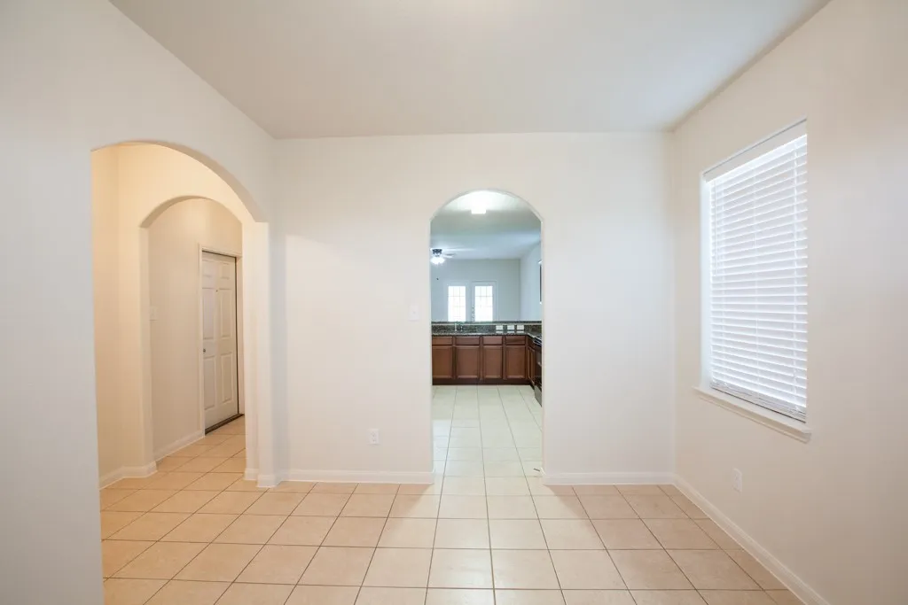 Single Family Residence For Rent in Collin County , 128 Tennyson Street, Anna, Texas 75409, 3 Bedroom, 2 Bathroom, 2 Garage spaces, 1,904 Sqft, built in 2013, mls#21389304, Real Estate Agent in Anna, Homes For Rent in Collin county, Homes For Rent in Anna, Realtor in Anna Texas, Real Estate Brokerage Independent Realty Texas, Luminita Cordes Realtor