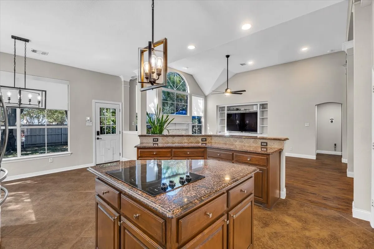 Single Family Residence For Sale in Collin County , 5705 Sandalwood Drive, Mc Kinney, Texas 75072, 4 Bedroom, 4 Bathroom, 3 Garage spaces, 3,236 Sqft, built in 1999, mls#21387920, Real Estate Agent in Mc Kinney, Homes For Sale in Collin county, Homes For Sale in Mc Kinney, Realtor in Mc Kinney Texas, Real Estate Brokerage Independent Realty Texas, Luminita Cordes Realtor