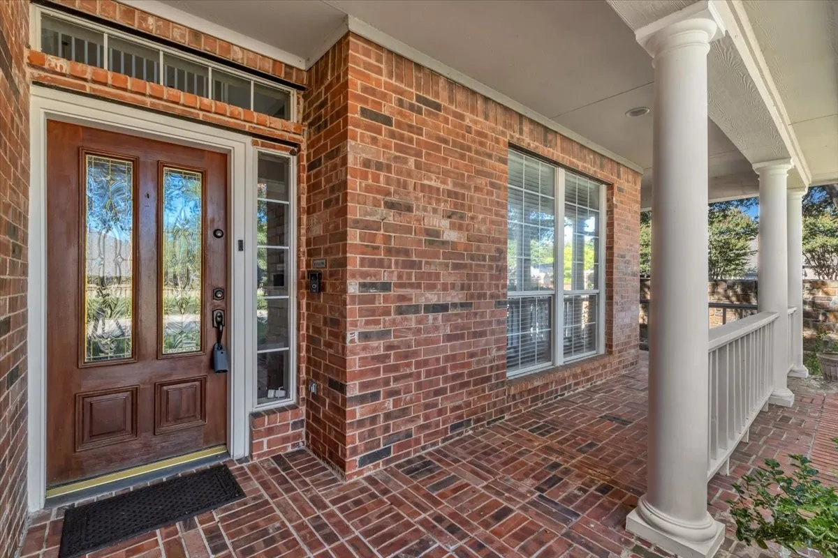 Single Family Residence For Sale in Collin County , 5705 Sandalwood Drive, Mc Kinney, Texas 75072, 4 Bedroom, 4 Bathroom, 3 Garage spaces, 3,236 Sqft, built in 1999, mls#21387920, Real Estate Agent in Mc Kinney, Homes For Sale in Collin county, Homes For Sale in Mc Kinney, Realtor in Mc Kinney Texas, Real Estate Brokerage Independent Realty Texas, Luminita Cordes Realtor