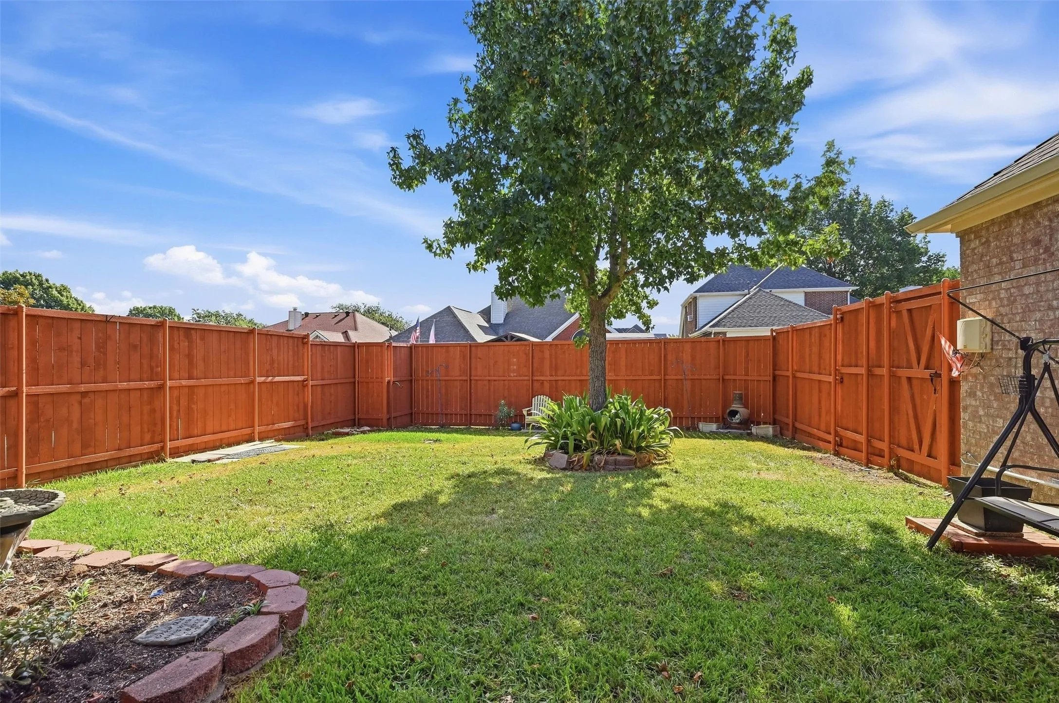 Single Family Residence For Sale in Denton County , 841 N Old Orchard Lane, Lewisville, Texas 75077, 4 Bedroom, 2 Bathroom, 2 Garage spaces, 1,811 Sqft, built in 1993, mls#21386267, Real Estate Agent in Lewisville, Homes For Sale in Denton county, Homes For Sale in Lewisville, Realtor in Lewisville Texas, Real Estate Brokerage Independent Realty Texas, Luminita Cordes Realtor