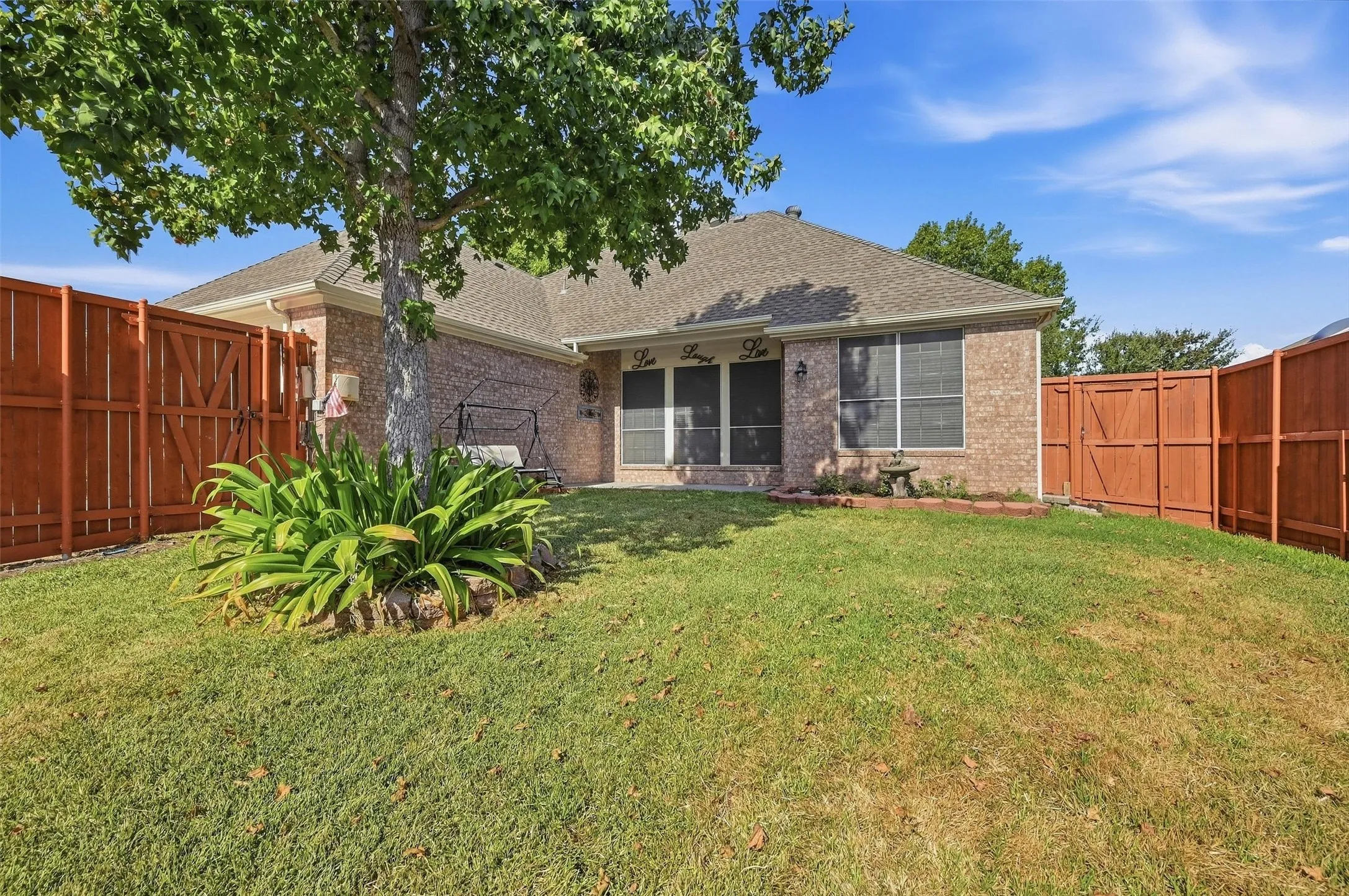 Single Family Residence For Sale in Denton County , 841 N Old Orchard Lane, Lewisville, Texas 75077, 4 Bedroom, 2 Bathroom, 2 Garage spaces, 1,811 Sqft, built in 1993, mls#21386267, Real Estate Agent in Lewisville, Homes For Sale in Denton county, Homes For Sale in Lewisville, Realtor in Lewisville Texas, Real Estate Brokerage Independent Realty Texas, Luminita Cordes Realtor