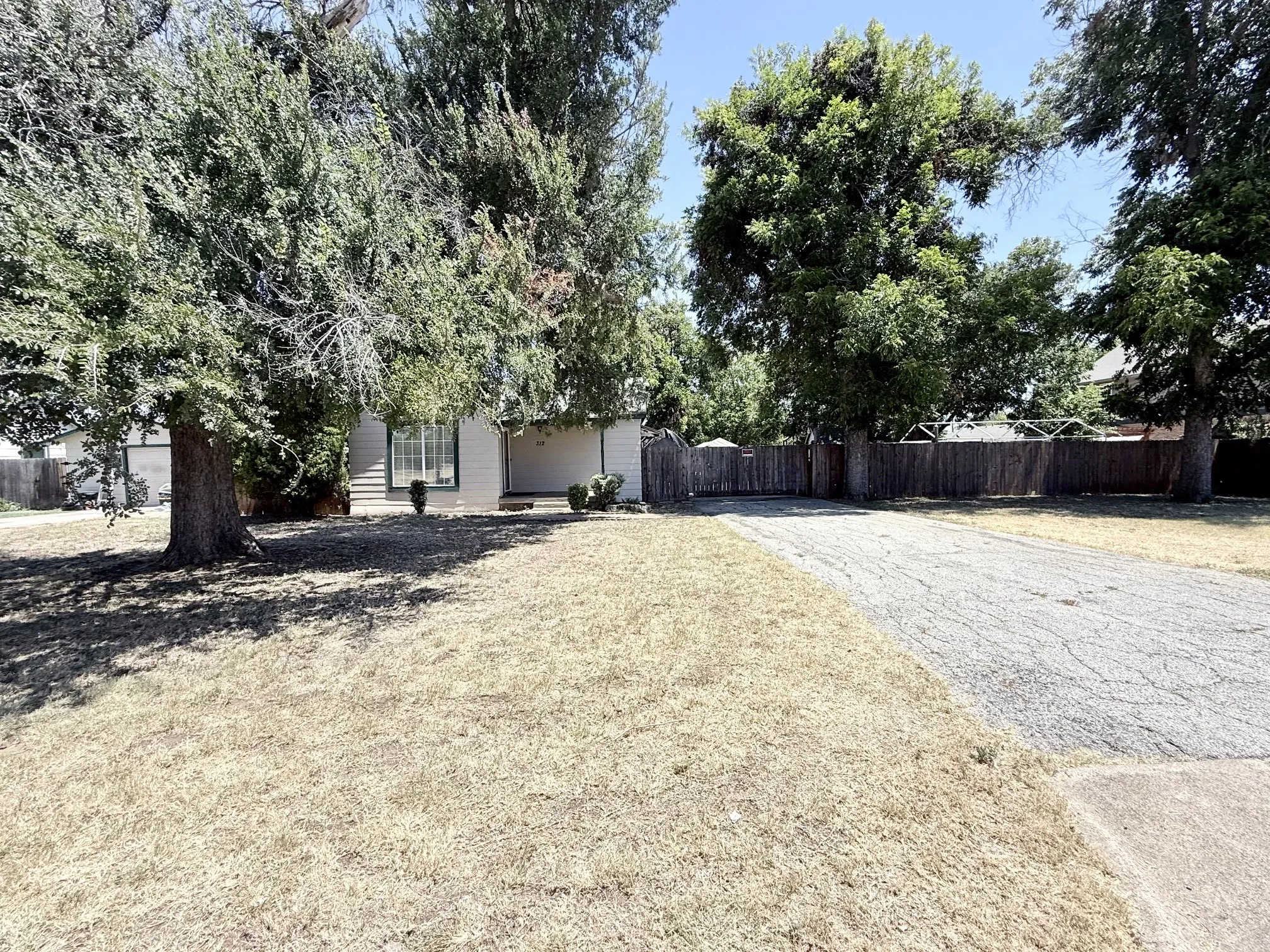 Multiple Parcels For Sale in Tarrant County , 312 Ralph Street, White Settlement, Texas 76108, 5 Bedroom, 4 Bathroom, 4 Garage spaces, 2,251 Sqft, built in 1945, mls#21389171, Real Estate Agent in White Settlement, Homes For Sale in Tarrant county, Homes For Sale in White Settlement, Realtor in White Settlement Texas, Real Estate Brokerage Independent Realty Texas, Luminita Cordes Realtor
