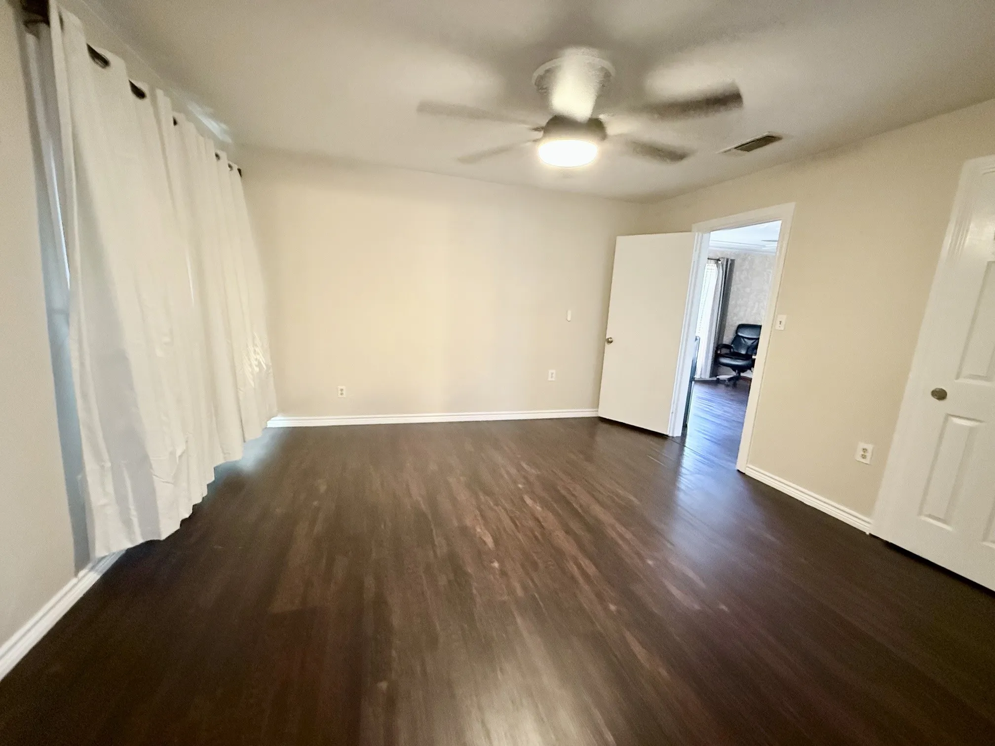 Multiple Parcels For Sale in Tarrant County , 312 Ralph Street, White Settlement, Texas 76108, 5 Bedroom, 4 Bathroom, 4 Garage spaces, 2,251 Sqft, built in 1945, mls#21389171, Real Estate Agent in White Settlement, Homes For Sale in Tarrant county, Homes For Sale in White Settlement, Realtor in White Settlement Texas, Real Estate Brokerage Independent Realty Texas, Luminita Cordes Realtor