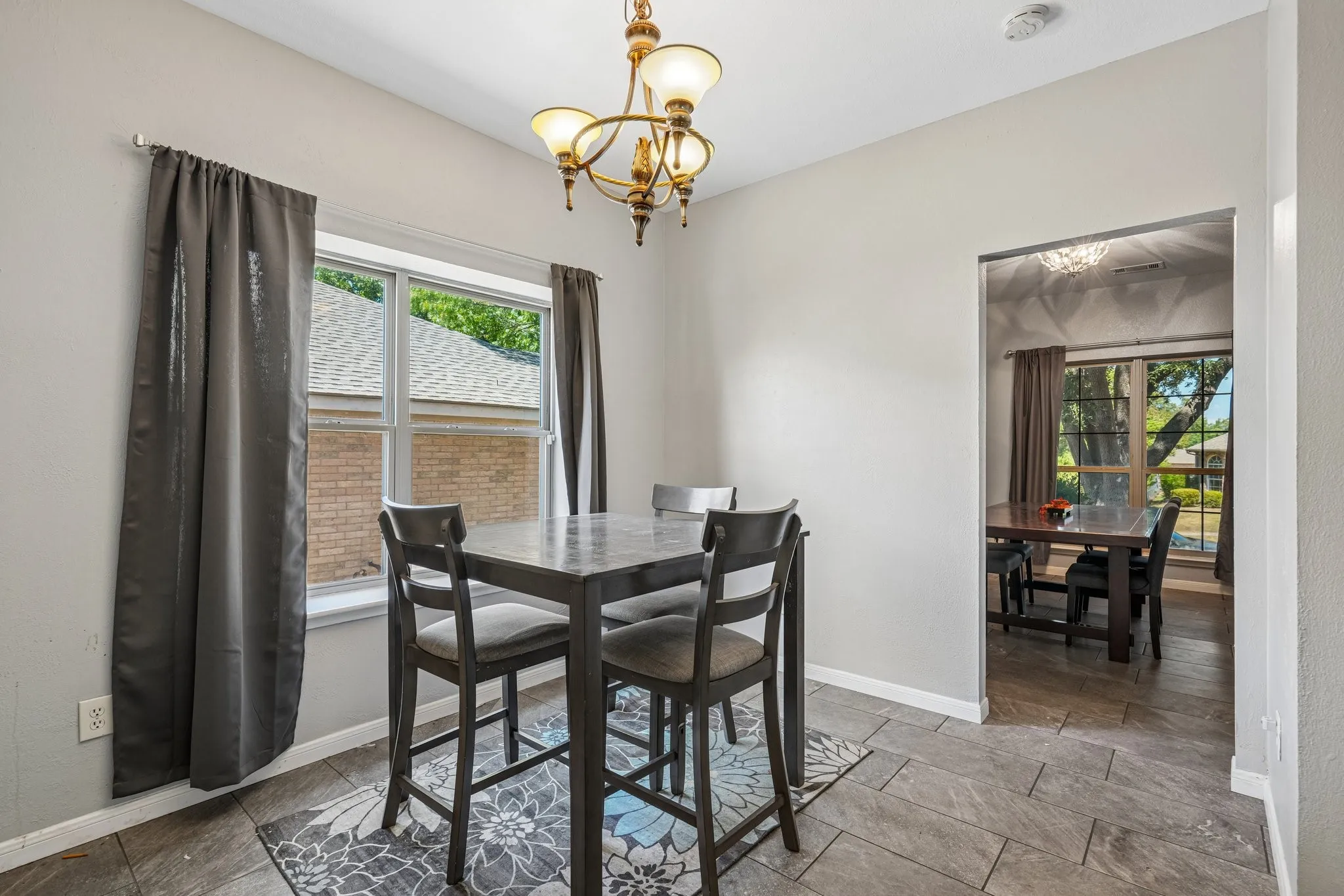 Single Family Residence For Sale in Collin County , 206 Tanglewood Drive, Wylie, Texas 75098, 4 Bedroom, 3 Bathroom, 2 Garage spaces, 2,392 Sqft, built in 1998, mls#21388411, Real Estate Agent in Wylie, Homes For Sale in Collin county, Homes For Sale in Wylie, Realtor in Wylie Texas, Real Estate Brokerage Independent Realty Texas, Luminita Cordes Realtor