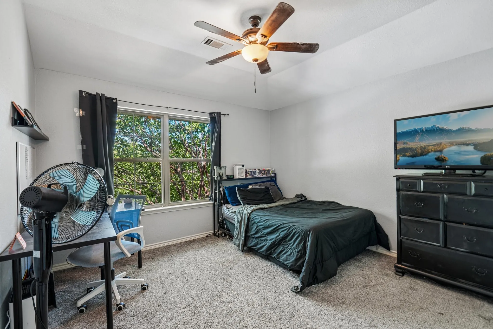 Single Family Residence For Sale in Collin County , 206 Tanglewood Drive, Wylie, Texas 75098, 4 Bedroom, 3 Bathroom, 2 Garage spaces, 2,392 Sqft, built in 1998, mls#21388411, Real Estate Agent in Wylie, Homes For Sale in Collin county, Homes For Sale in Wylie, Realtor in Wylie Texas, Real Estate Brokerage Independent Realty Texas, Luminita Cordes Realtor