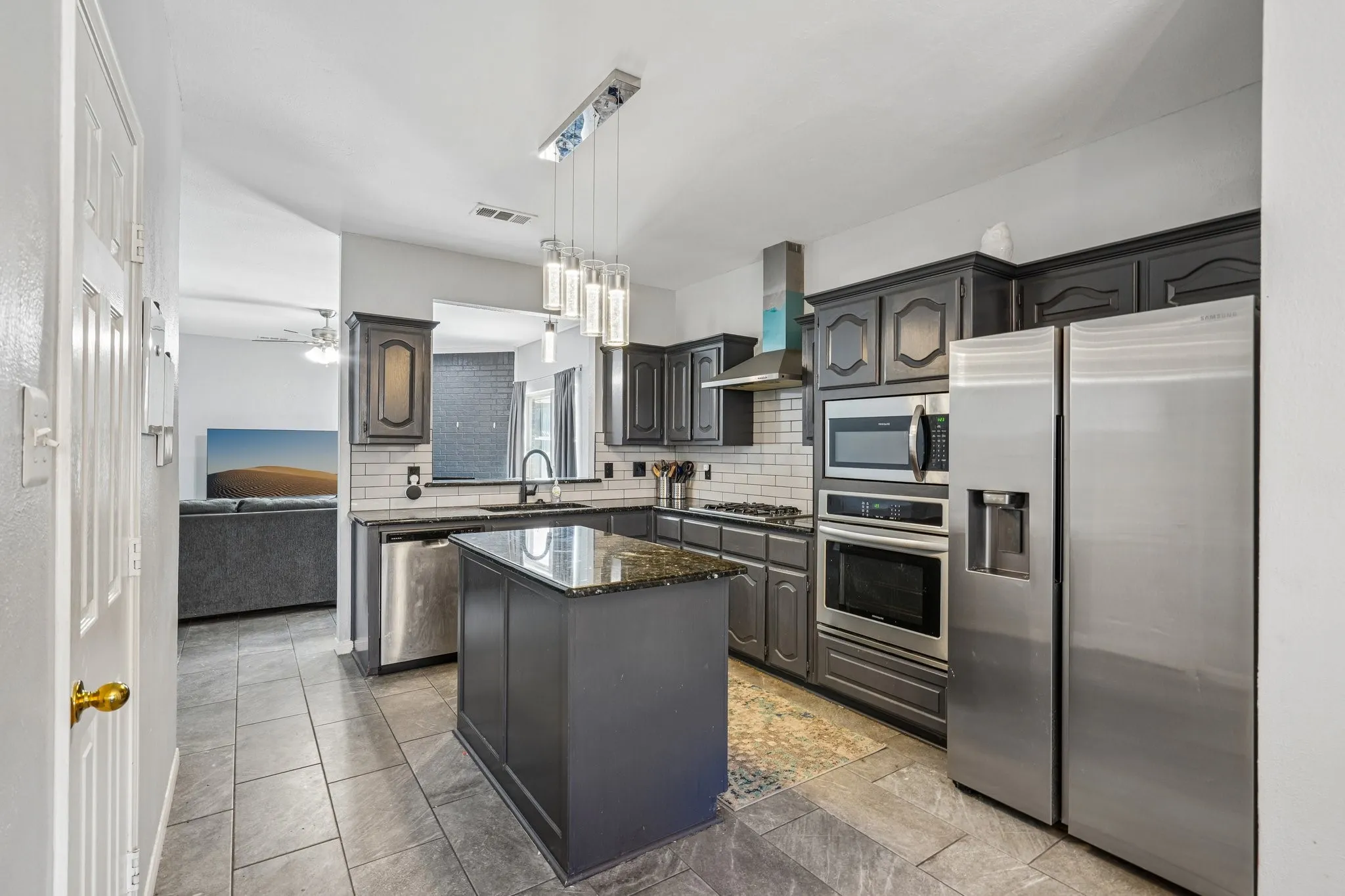 Single Family Residence For Sale in Collin County , 206 Tanglewood Drive, Wylie, Texas 75098, 4 Bedroom, 3 Bathroom, 2 Garage spaces, 2,392 Sqft, built in 1998, mls#21388411, Real Estate Agent in Wylie, Homes For Sale in Collin county, Homes For Sale in Wylie, Realtor in Wylie Texas, Real Estate Brokerage Independent Realty Texas, Luminita Cordes Realtor