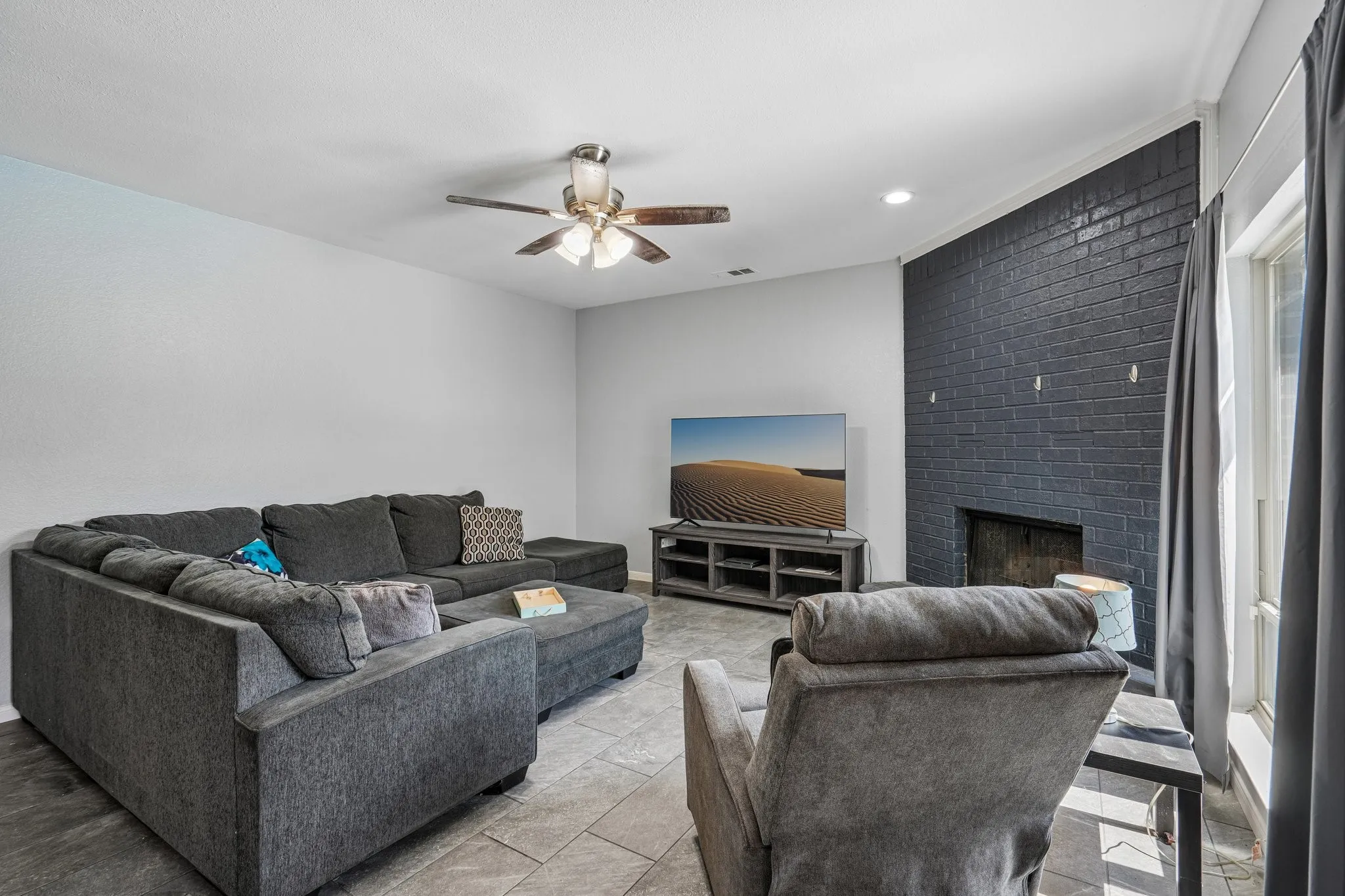 Single Family Residence For Sale in Collin County , 206 Tanglewood Drive, Wylie, Texas 75098, 4 Bedroom, 3 Bathroom, 2 Garage spaces, 2,392 Sqft, built in 1998, mls#21388411, Real Estate Agent in Wylie, Homes For Sale in Collin county, Homes For Sale in Wylie, Realtor in Wylie Texas, Real Estate Brokerage Independent Realty Texas, Luminita Cordes Realtor