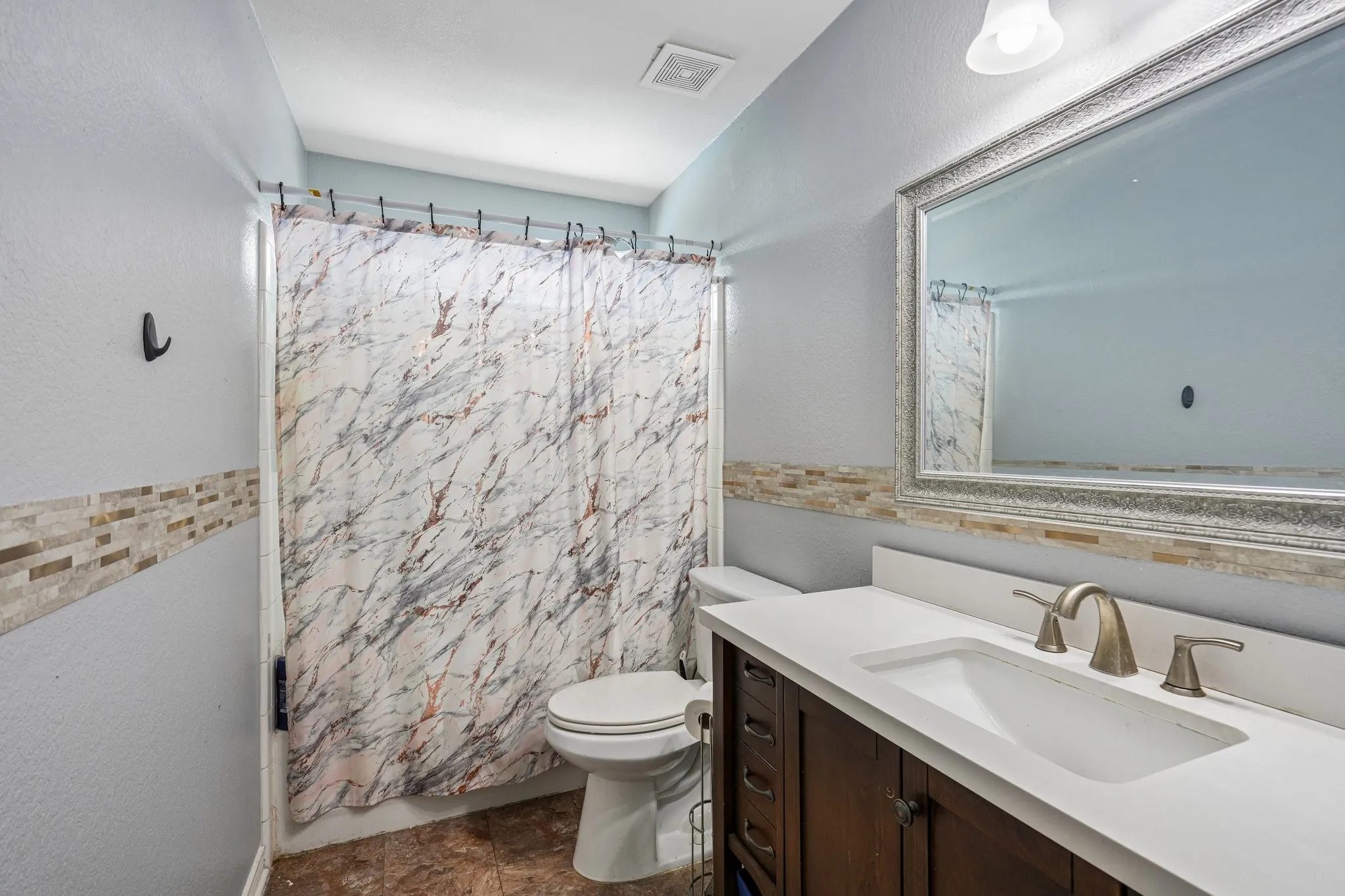 Single Family Residence For Sale in Collin County , 206 Tanglewood Drive, Wylie, Texas 75098, 4 Bedroom, 3 Bathroom, 2 Garage spaces, 2,392 Sqft, built in 1998, mls#21388411, Real Estate Agent in Wylie, Homes For Sale in Collin county, Homes For Sale in Wylie, Realtor in Wylie Texas, Real Estate Brokerage Independent Realty Texas, Luminita Cordes Realtor