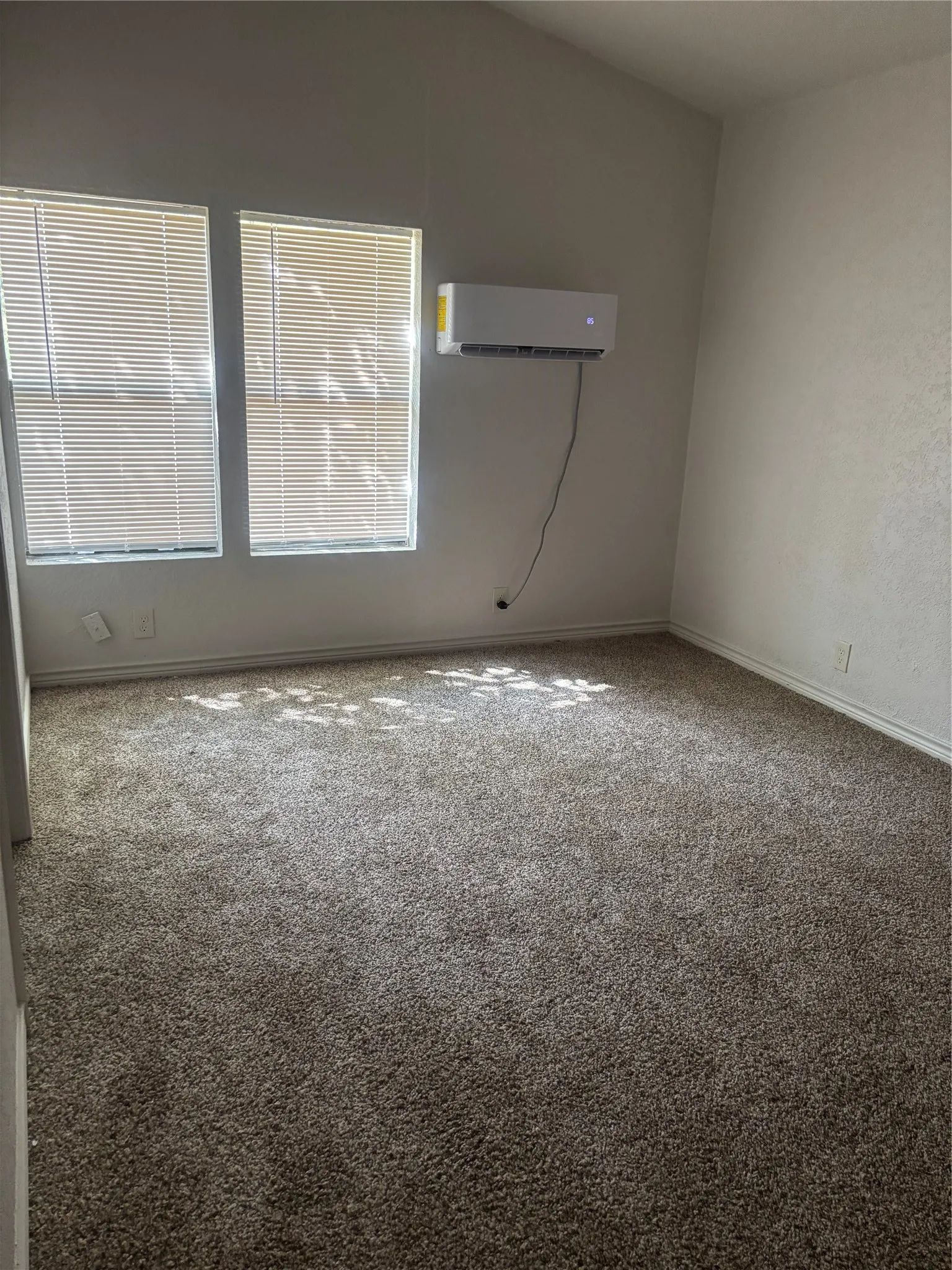 Single Family Residence For Sale in Brown County , 100 Valley Vista Street, Early, Texas 76802, 3 Bedroom, 2 Bathroom, 2 Garage spaces, 2,248 Sqft, built in 1985, mls#21389318, Real Estate Agent in Early, Homes For Sale in Brown county, Homes For Sale in Early, Realtor in Early Texas, Real Estate Brokerage Independent Realty Texas, Luminita Cordes Realtor