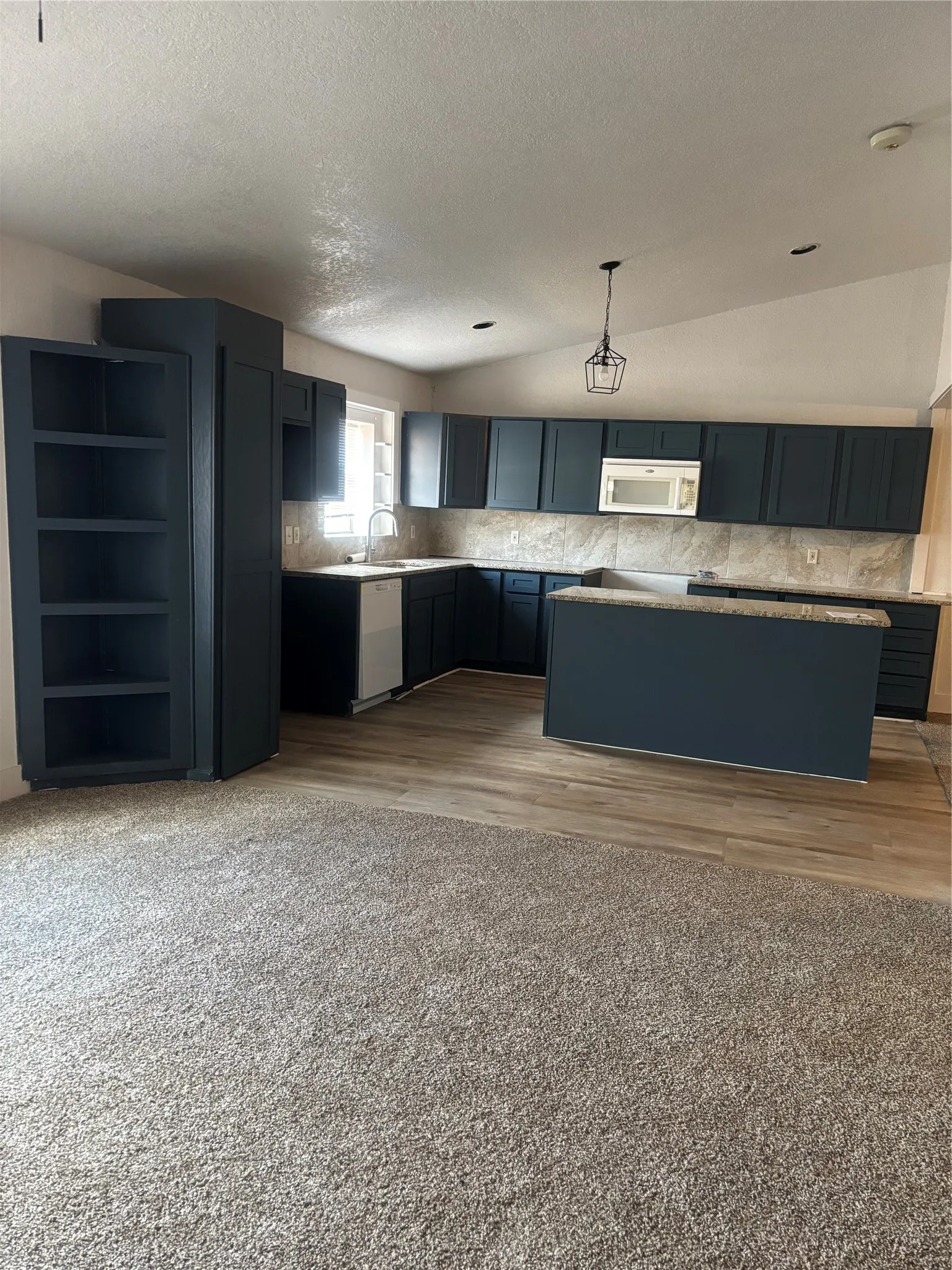 Single Family Residence For Sale in Brown County , 100 Valley Vista Street, Early, Texas 76802, 3 Bedroom, 2 Bathroom, 2 Garage spaces, 2,248 Sqft, built in 1985, mls#21389318, Real Estate Agent in Early, Homes For Sale in Brown county, Homes For Sale in Early, Realtor in Early Texas, Real Estate Brokerage Independent Realty Texas, Luminita Cordes Realtor
