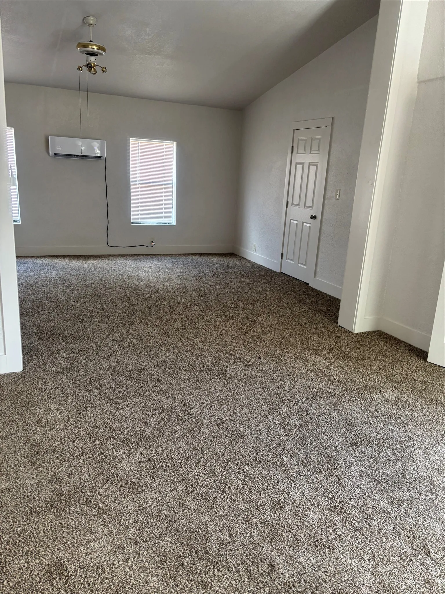 Single Family Residence For Sale in Brown County , 100 Valley Vista Street, Early, Texas 76802, 3 Bedroom, 2 Bathroom, 2 Garage spaces, 2,248 Sqft, built in 1985, mls#21389318, Real Estate Agent in Early, Homes For Sale in Brown county, Homes For Sale in Early, Realtor in Early Texas, Real Estate Brokerage Independent Realty Texas, Luminita Cordes Realtor