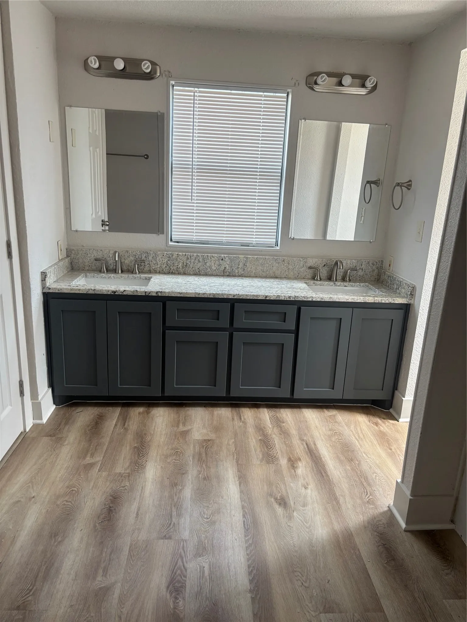 Single Family Residence For Sale in Brown County , 100 Valley Vista Street, Early, Texas 76802, 3 Bedroom, 2 Bathroom, 2 Garage spaces, 2,248 Sqft, built in 1985, mls#21389318, Real Estate Agent in Early, Homes For Sale in Brown county, Homes For Sale in Early, Realtor in Early Texas, Real Estate Brokerage Independent Realty Texas, Luminita Cordes Realtor