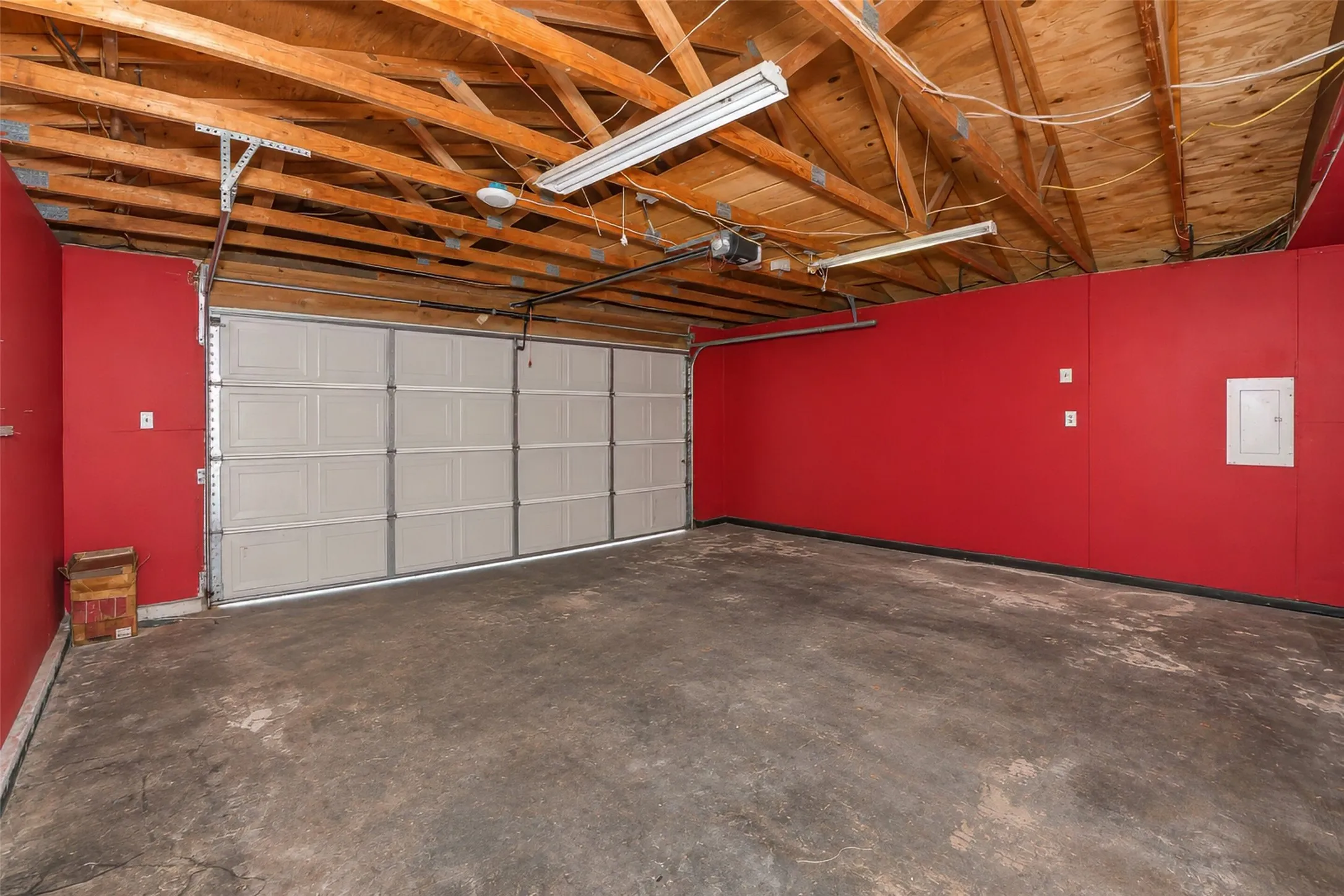 Single Family Residence For Rent in Collin County , 1204 W Spring Creek Parkway, Plano, Texas 75023, 3 Bedroom, 2 Bathroom, 2 Garage spaces, 1,601 Sqft, built in 1975, mls#21289099, Real Estate Agent in Plano, Homes For Rent in Collin county, Homes For Rent in Plano, Realtor in Plano Texas, Real Estate Brokerage Independent Realty Texas, Luminita Cordes Realtor