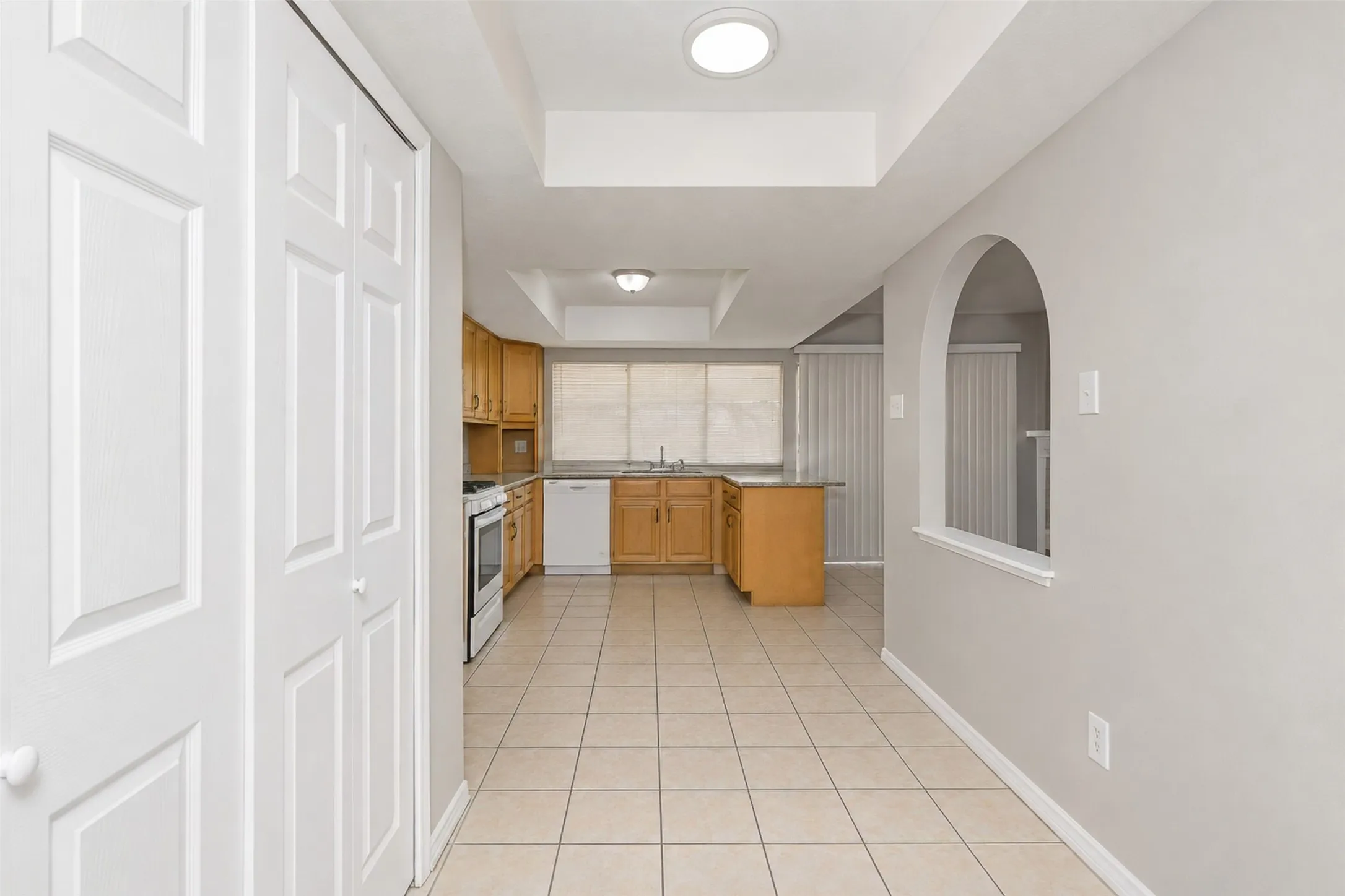 Single Family Residence For Rent in Collin County , 1204 W Spring Creek Parkway, Plano, Texas 75023, 3 Bedroom, 2 Bathroom, 2 Garage spaces, 1,601 Sqft, built in 1975, mls#21289099, Real Estate Agent in Plano, Homes For Rent in Collin county, Homes For Rent in Plano, Realtor in Plano Texas, Real Estate Brokerage Independent Realty Texas, Luminita Cordes Realtor