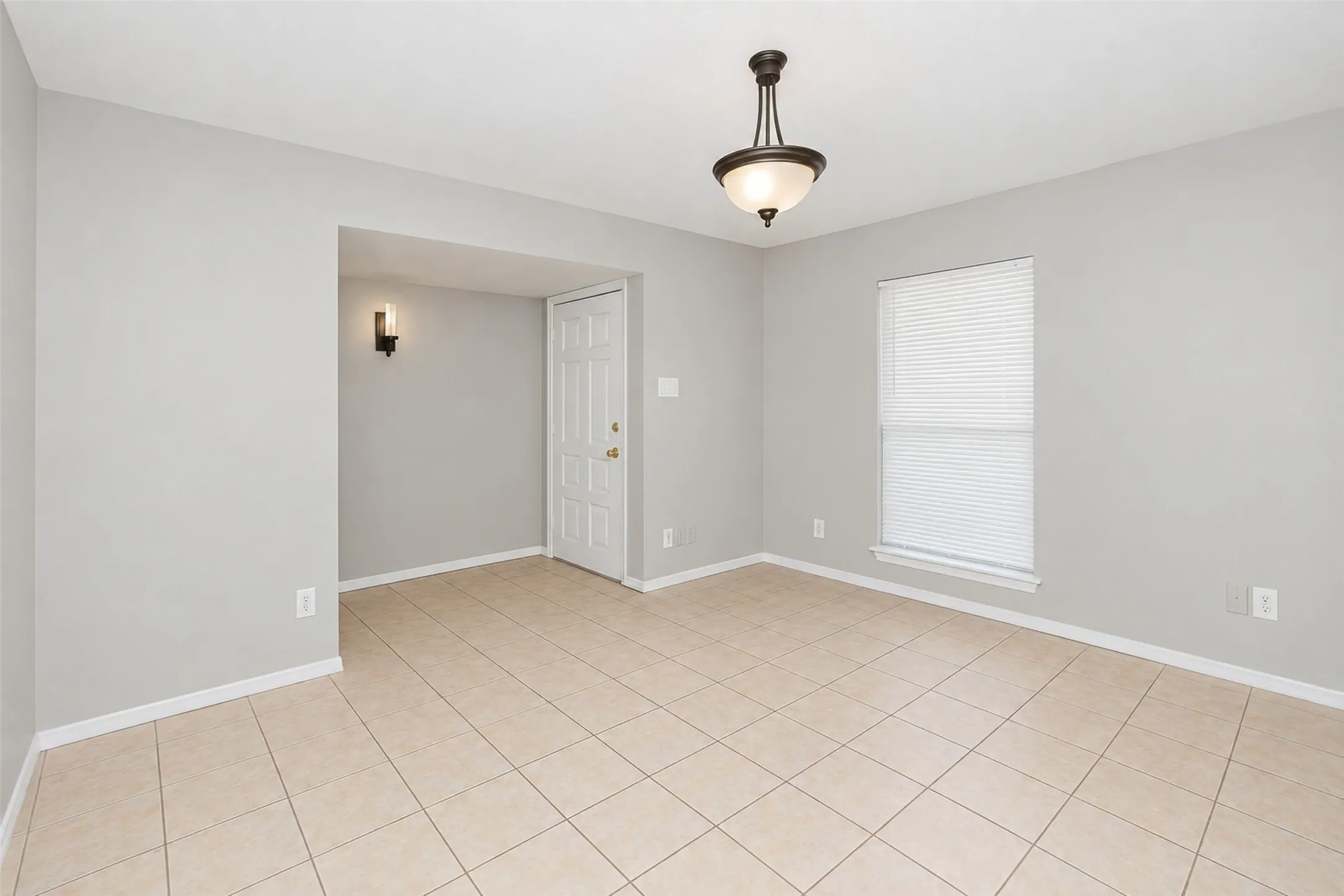 Single Family Residence For Rent in Collin County , 1204 W Spring Creek Parkway, Plano, Texas 75023, 3 Bedroom, 2 Bathroom, 2 Garage spaces, 1,601 Sqft, built in 1975, mls#21289099, Real Estate Agent in Plano, Homes For Rent in Collin county, Homes For Rent in Plano, Realtor in Plano Texas, Real Estate Brokerage Independent Realty Texas, Luminita Cordes Realtor