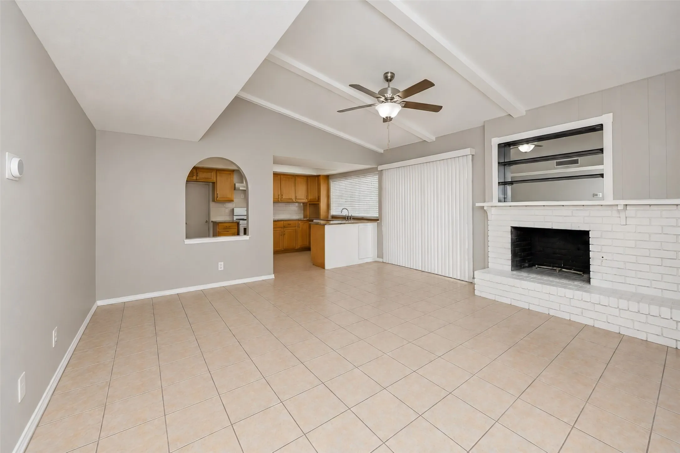 Single Family Residence For Rent in Collin County , 1204 W Spring Creek Parkway, Plano, Texas 75023, 3 Bedroom, 2 Bathroom, 2 Garage spaces, 1,601 Sqft, built in 1975, mls#21289099, Real Estate Agent in Plano, Homes For Rent in Collin county, Homes For Rent in Plano, Realtor in Plano Texas, Real Estate Brokerage Independent Realty Texas, Luminita Cordes Realtor