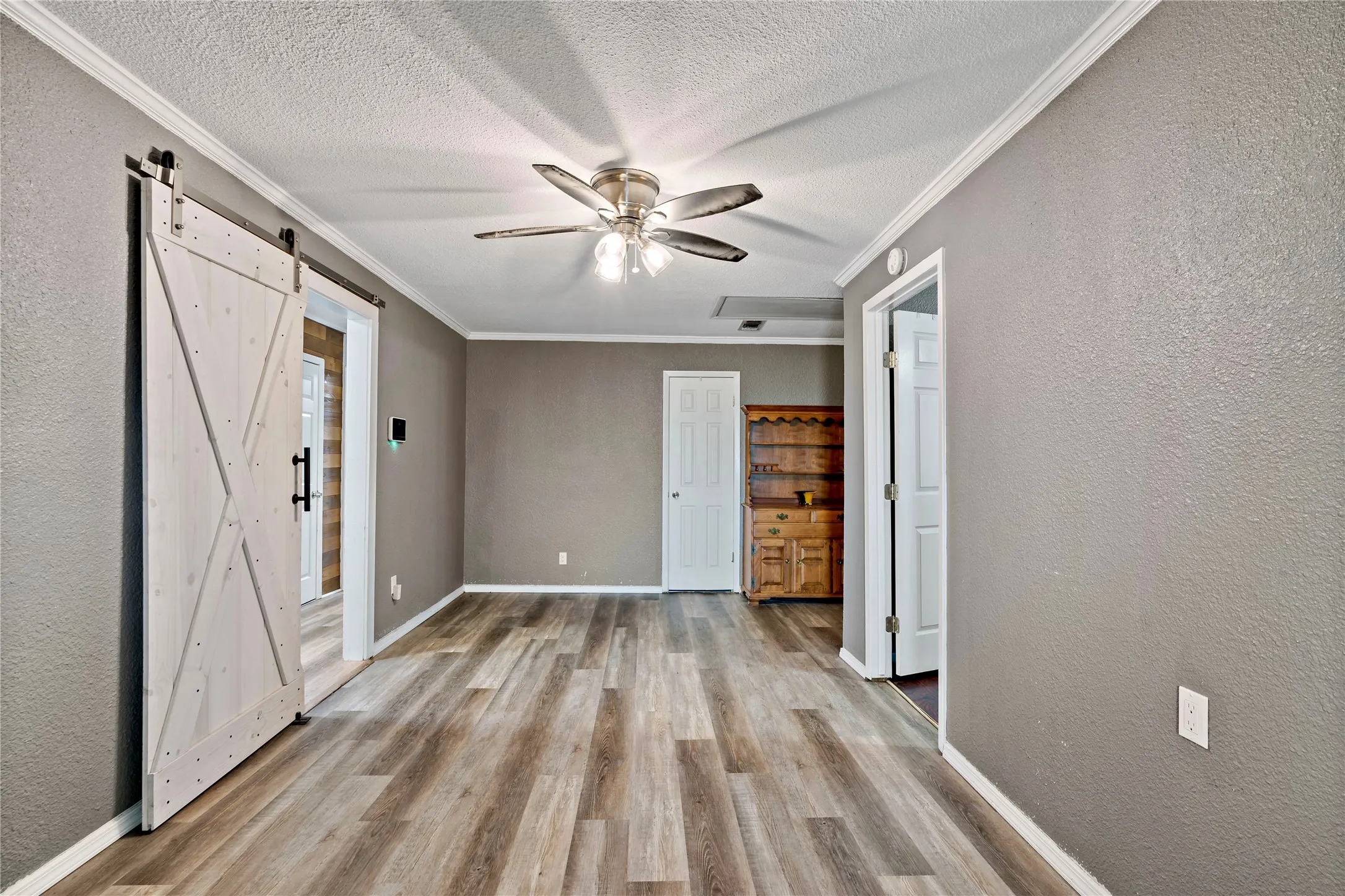 Single Family Residence For Sale in Lamar County , 412 County Road 34020, Brookston, Texas 75421, 4 Bedroom, 3 Bathroom, Garage spaces, 2,280 Sqft, built in 1995, mls#21389010, Real Estate Agent in Brookston, Homes For Sale in Lamar county, Homes For Sale in Brookston, Realtor in Brookston Texas, Real Estate Brokerage Independent Realty Texas, Luminita Cordes Realtor