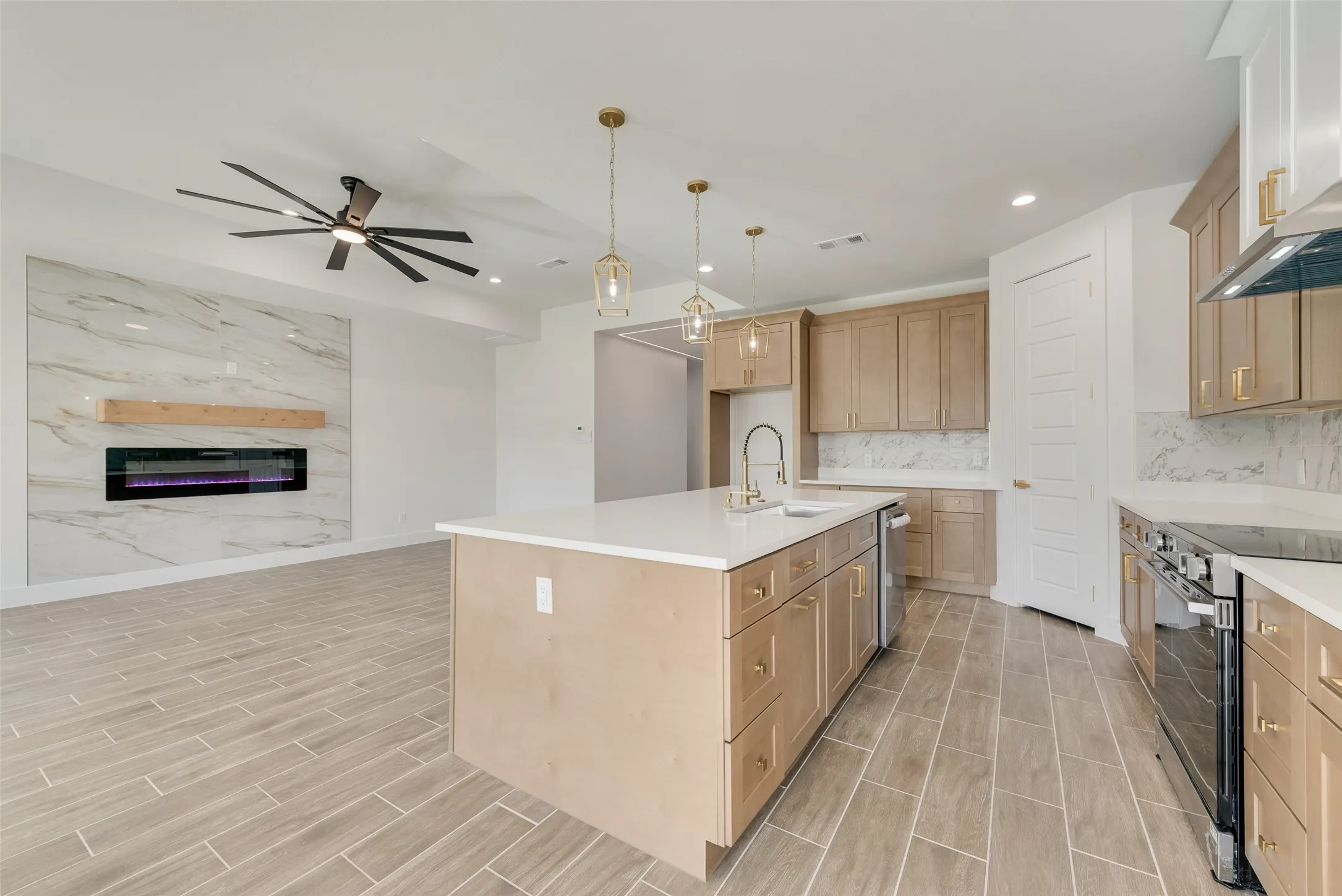 Single Family Residence For Sale in Dallas County , 9324 Beckleycrest Avenue, Dallas, Texas 75232, 4 Bedroom, 2 Bathroom, 2 Garage spaces, 1,920 Sqft, built in 2026, mls#21386311, Real Estate Agent in Dallas, Homes For Sale in Dallas county, Homes For Sale in Dallas, Realtor in Dallas Texas, Real Estate Brokerage Independent Realty Texas, Luminita Cordes Realtor