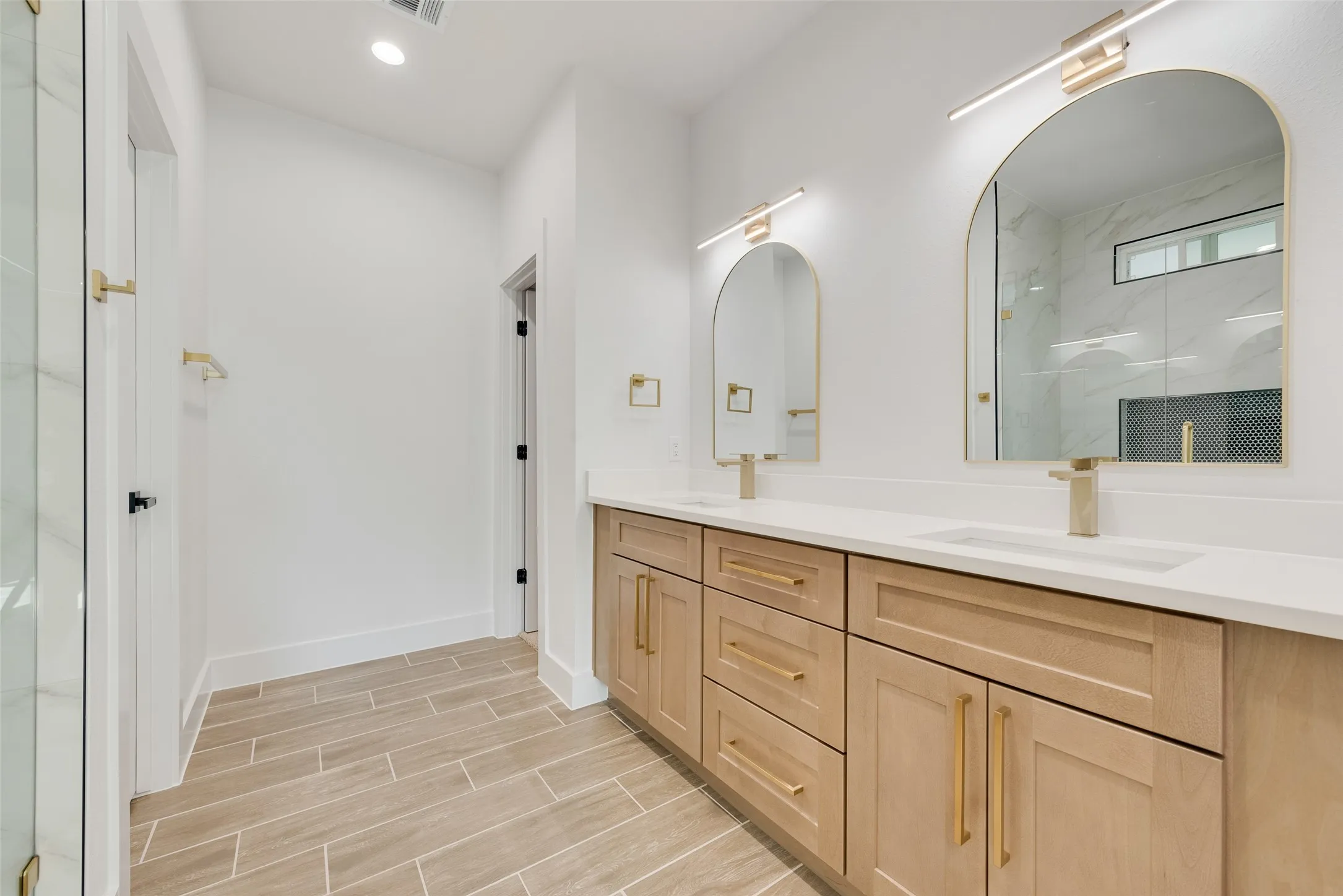 Single Family Residence For Sale in Dallas County , 9324 Beckleycrest Avenue, Dallas, Texas 75232, 4 Bedroom, 2 Bathroom, 2 Garage spaces, 1,920 Sqft, built in 2026, mls#21386311, Real Estate Agent in Dallas, Homes For Sale in Dallas county, Homes For Sale in Dallas, Realtor in Dallas Texas, Real Estate Brokerage Independent Realty Texas, Luminita Cordes Realtor