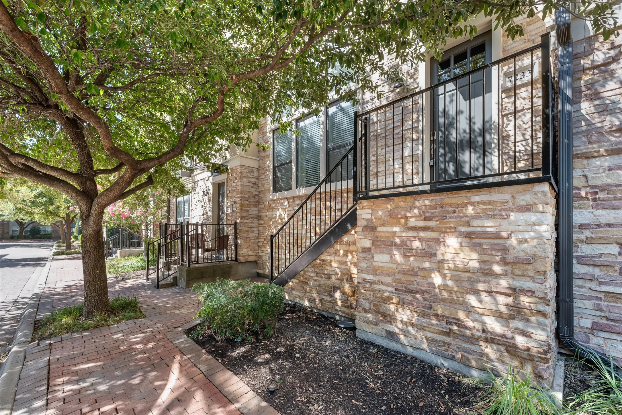 Townhouse For Sale in Collin County , 7233 Kasko Drive, Plano, Texas 75024, 2 Bedroom, 3 Bathroom, 2 Garage spaces, 1,631 Sqft, built in 2005, mls#21380904, Real Estate Agent in Plano, Homes For Sale in Collin county, Homes For Sale in Plano, Realtor in Plano Texas, Real Estate Brokerage Independent Realty Texas, Luminita Cordes Realtor