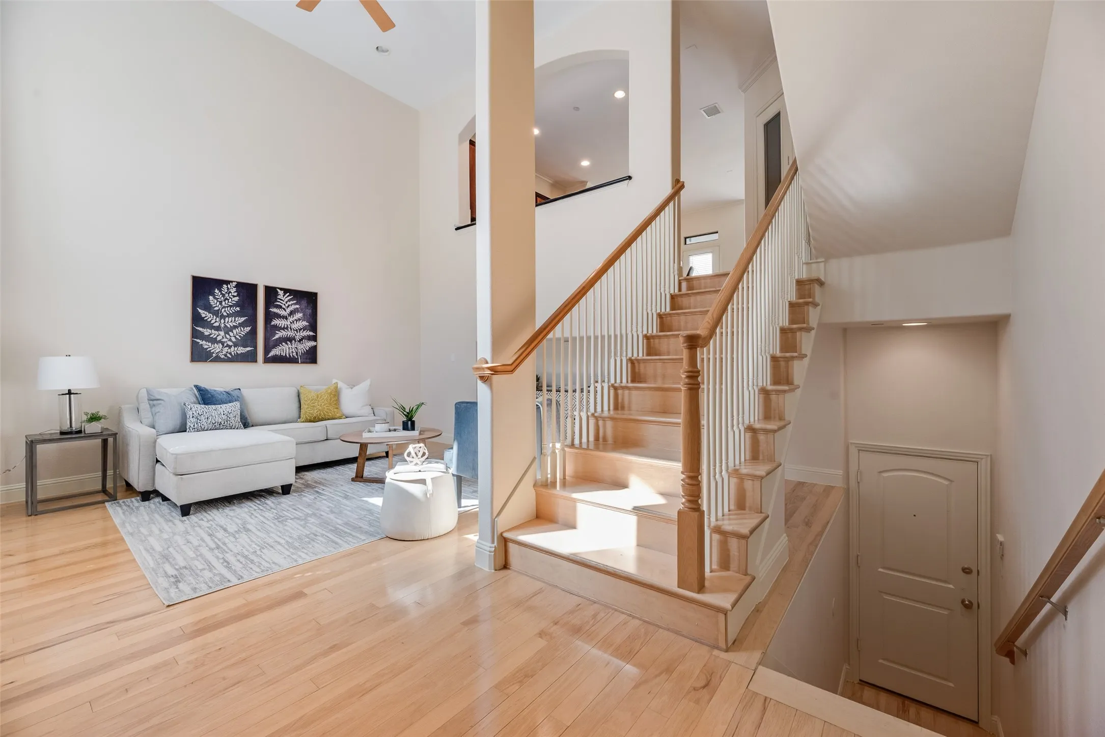 Townhouse For Sale in Collin County , 7233 Kasko Drive, Plano, Texas 75024, 2 Bedroom, 3 Bathroom, 2 Garage spaces, 1,631 Sqft, built in 2005, mls#21380904, Real Estate Agent in Plano, Homes For Sale in Collin county, Homes For Sale in Plano, Realtor in Plano Texas, Real Estate Brokerage Independent Realty Texas, Luminita Cordes Realtor