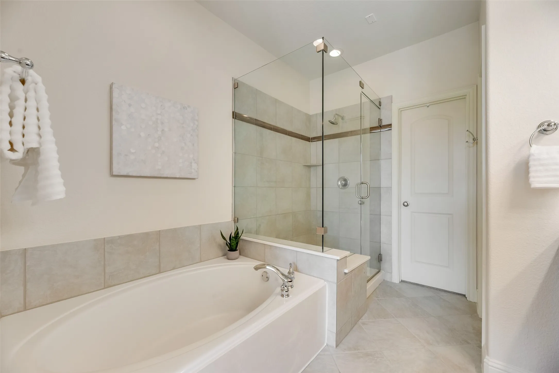 Townhouse For Sale in Collin County , 7233 Kasko Drive, Plano, Texas 75024, 2 Bedroom, 3 Bathroom, 2 Garage spaces, 1,631 Sqft, built in 2005, mls#21380904, Real Estate Agent in Plano, Homes For Sale in Collin county, Homes For Sale in Plano, Realtor in Plano Texas, Real Estate Brokerage Independent Realty Texas, Luminita Cordes Realtor